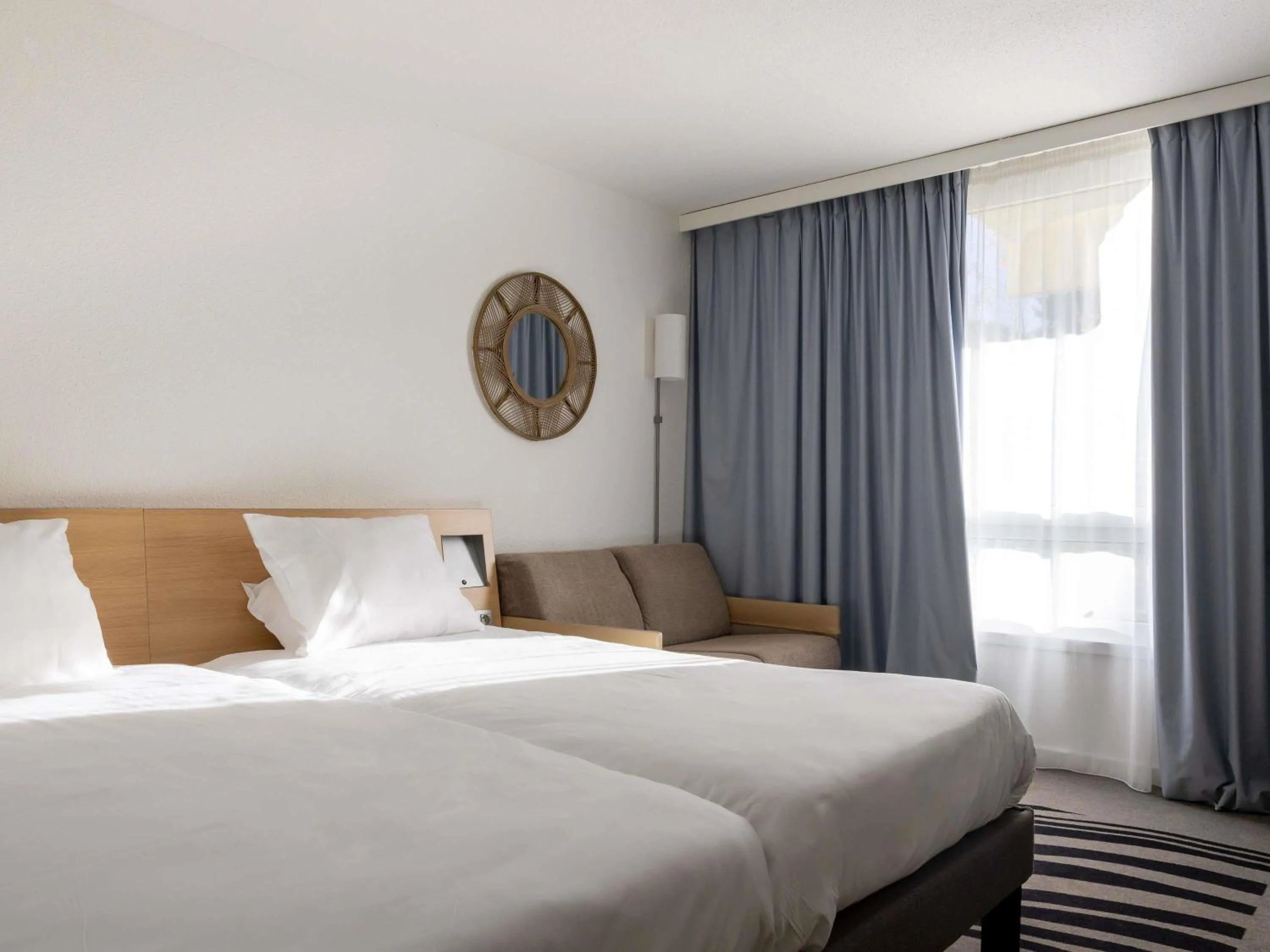 Bedroom, Bed in Novotel Narbonne Sud A9/A61