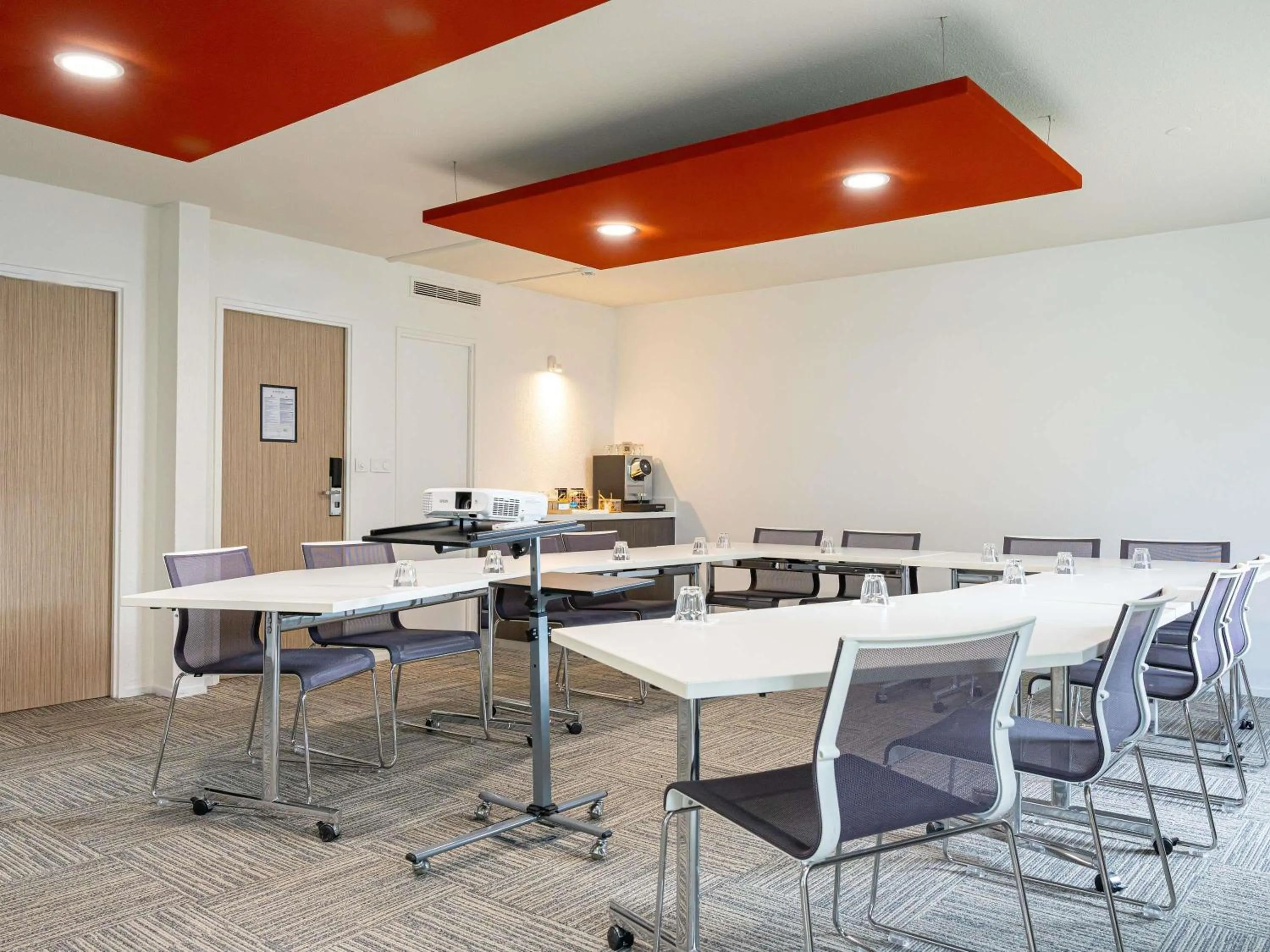 Meeting/conference room in Novotel Narbonne Sud A9/A61