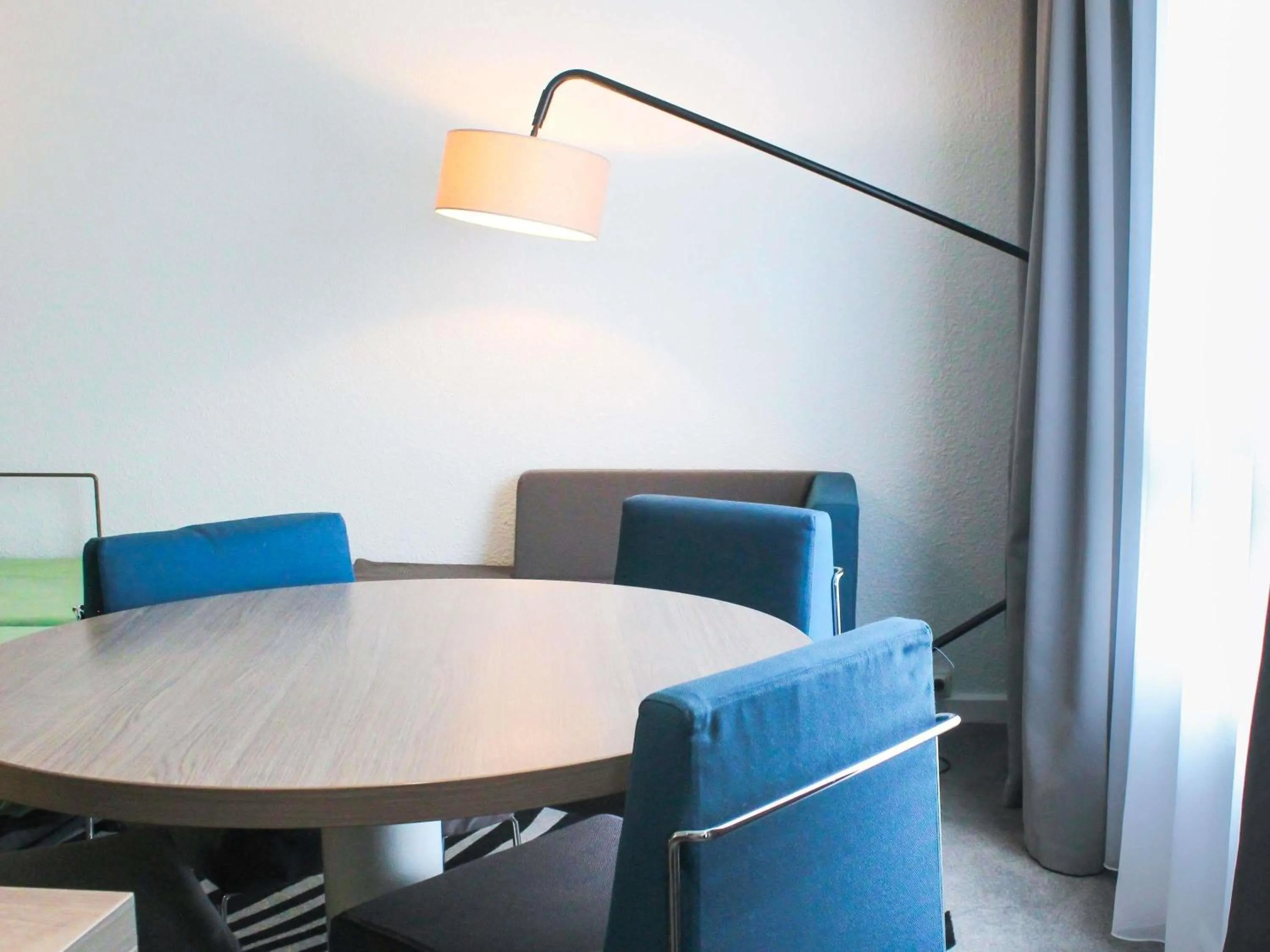 Bedroom in Novotel Narbonne Sud A9/A61