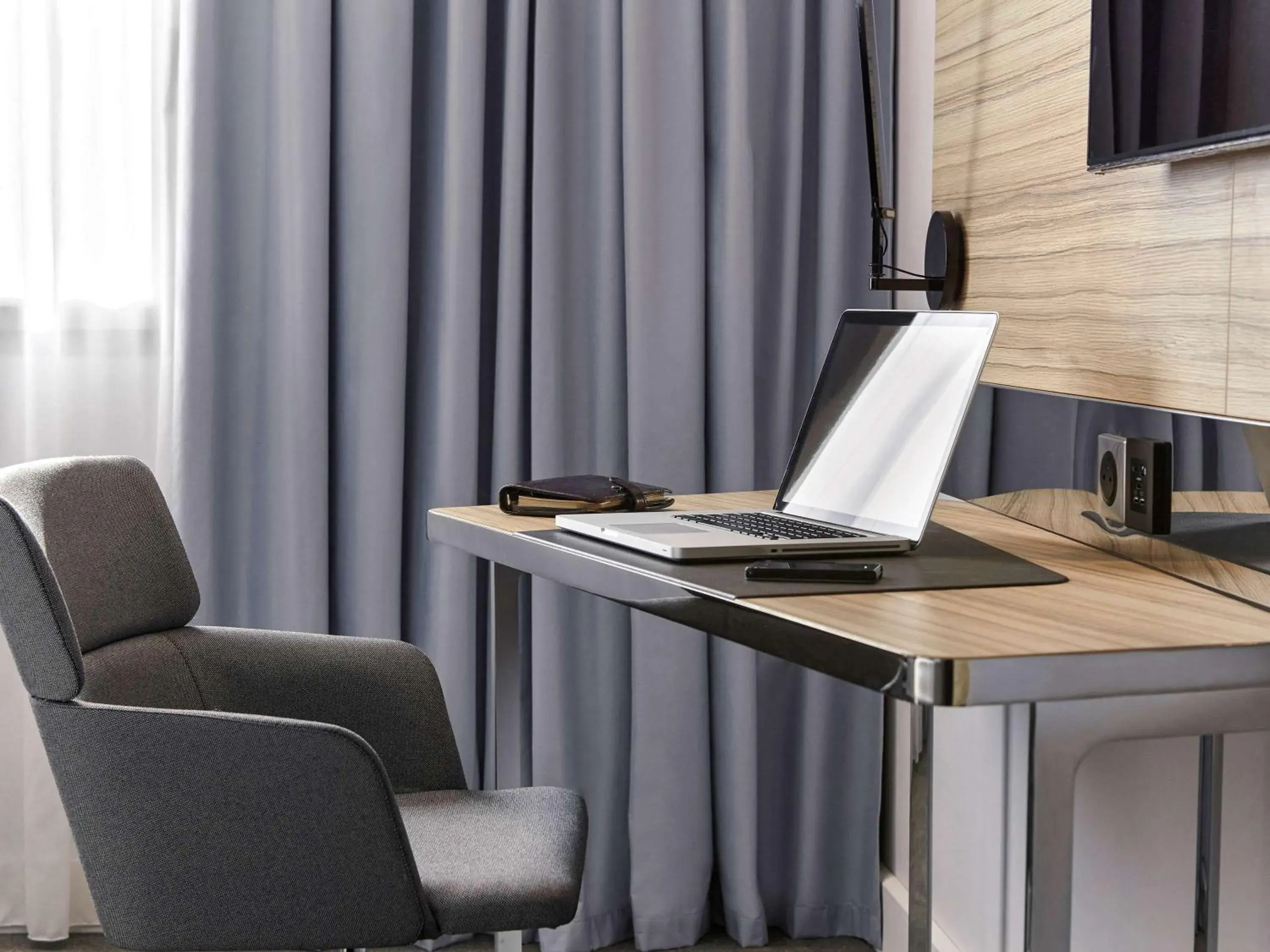 Executive Double Room in Novotel Narbonne Sud A9/A61 Executive Double Room in Novotel Narbonne Sud A9/A61