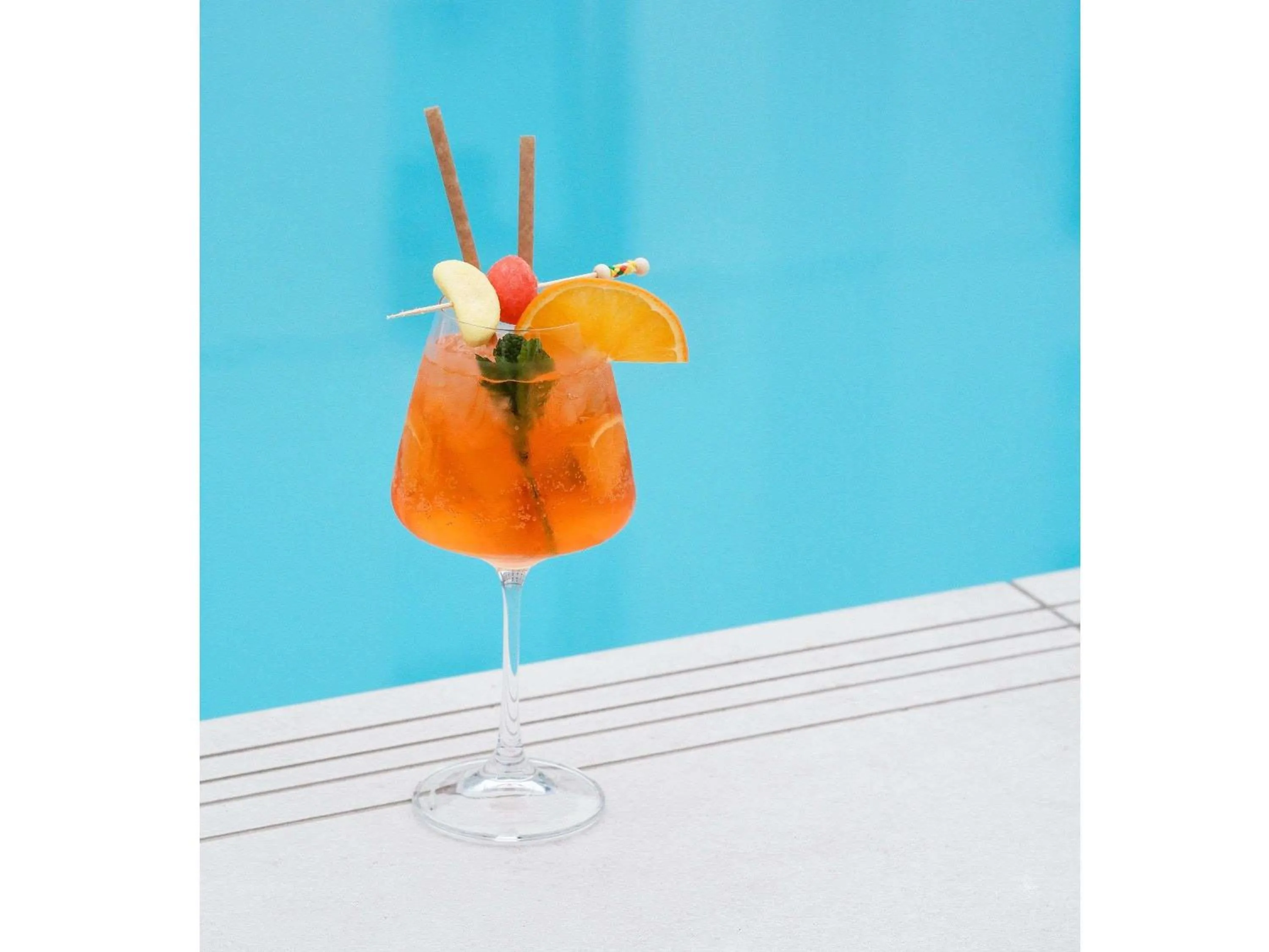 Lounge or bar in Novotel Narbonne Sud A9/A61