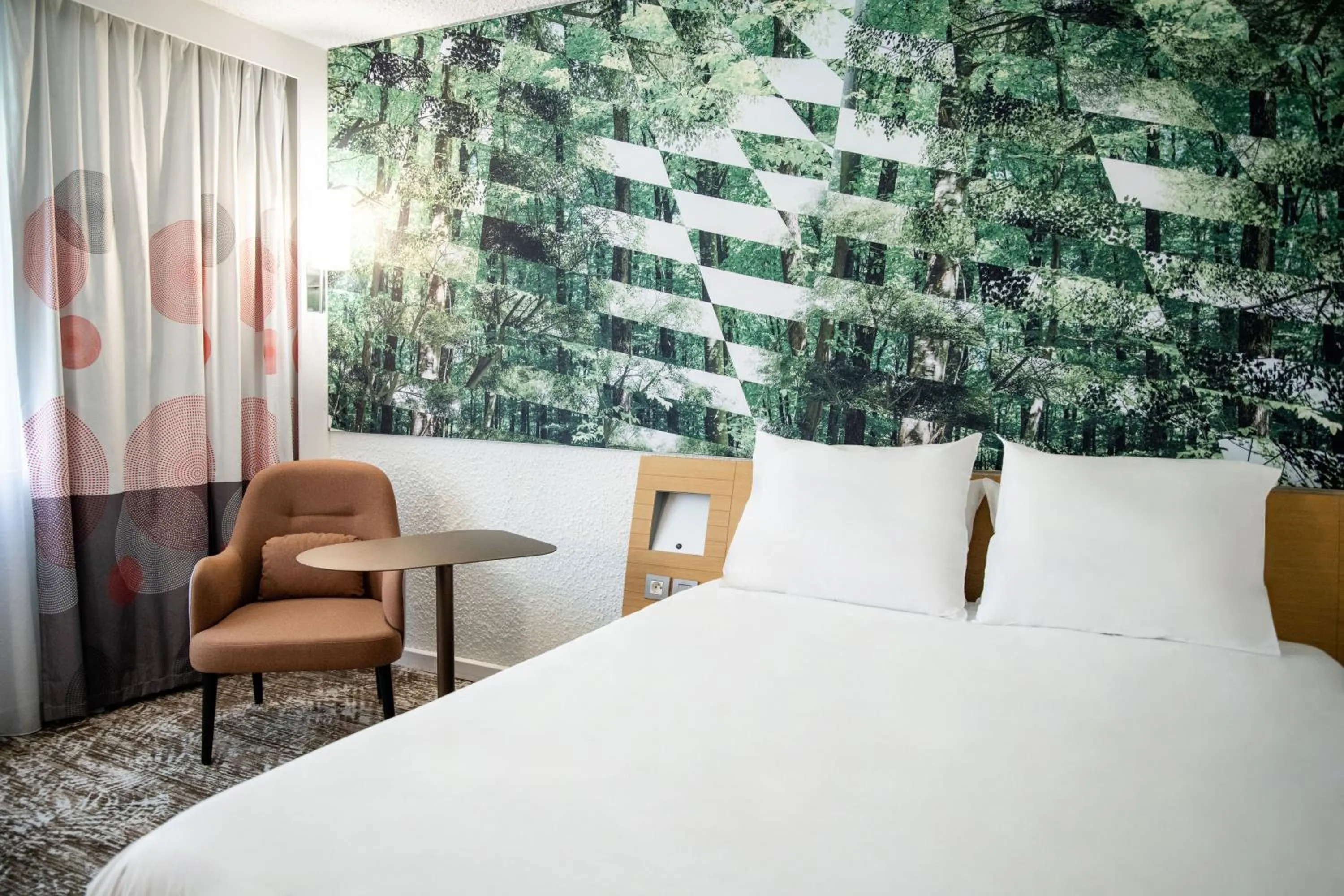 Bed in Novotel Bordeaux Mérignac