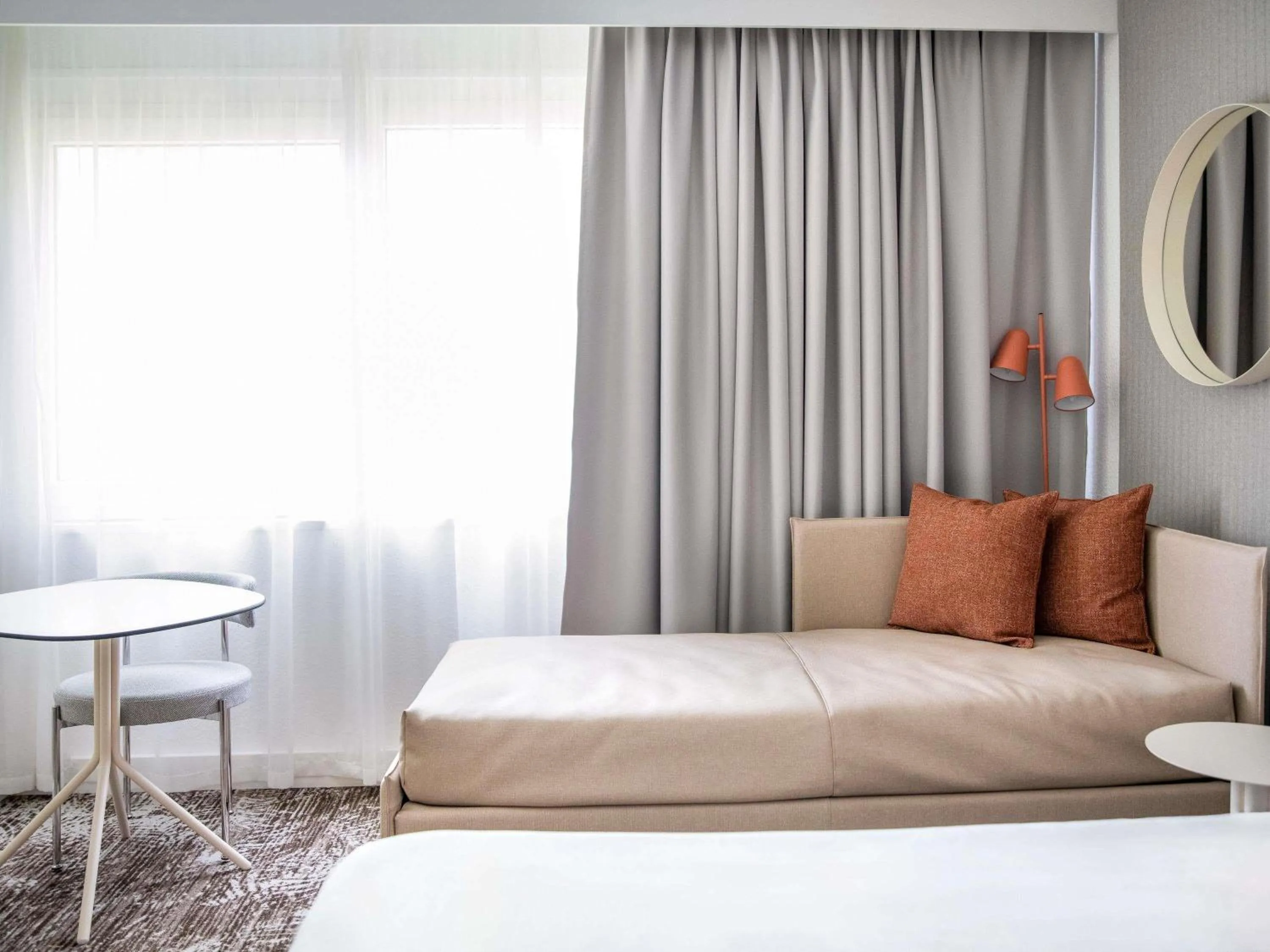 Bedroom, Bed in Novotel Bordeaux Mérignac