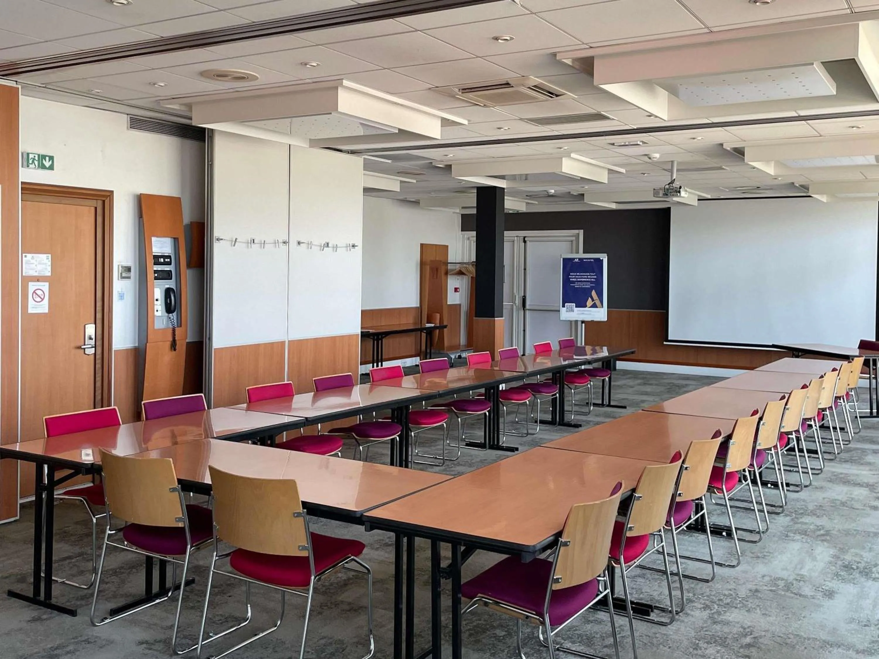 Meeting/conference room in Novotel Bordeaux Mérignac