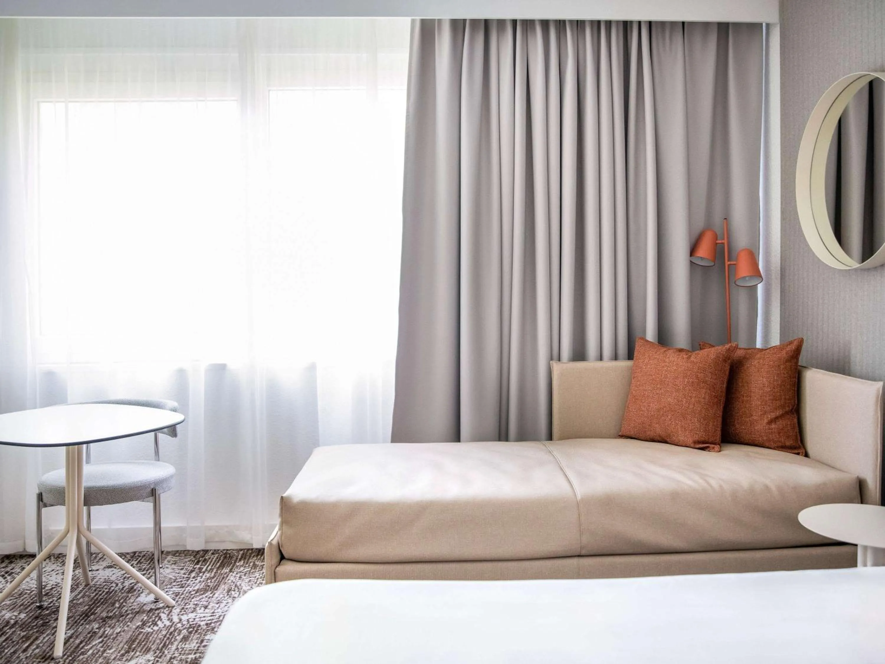 Bedroom, Bed in Novotel Bordeaux Mérignac