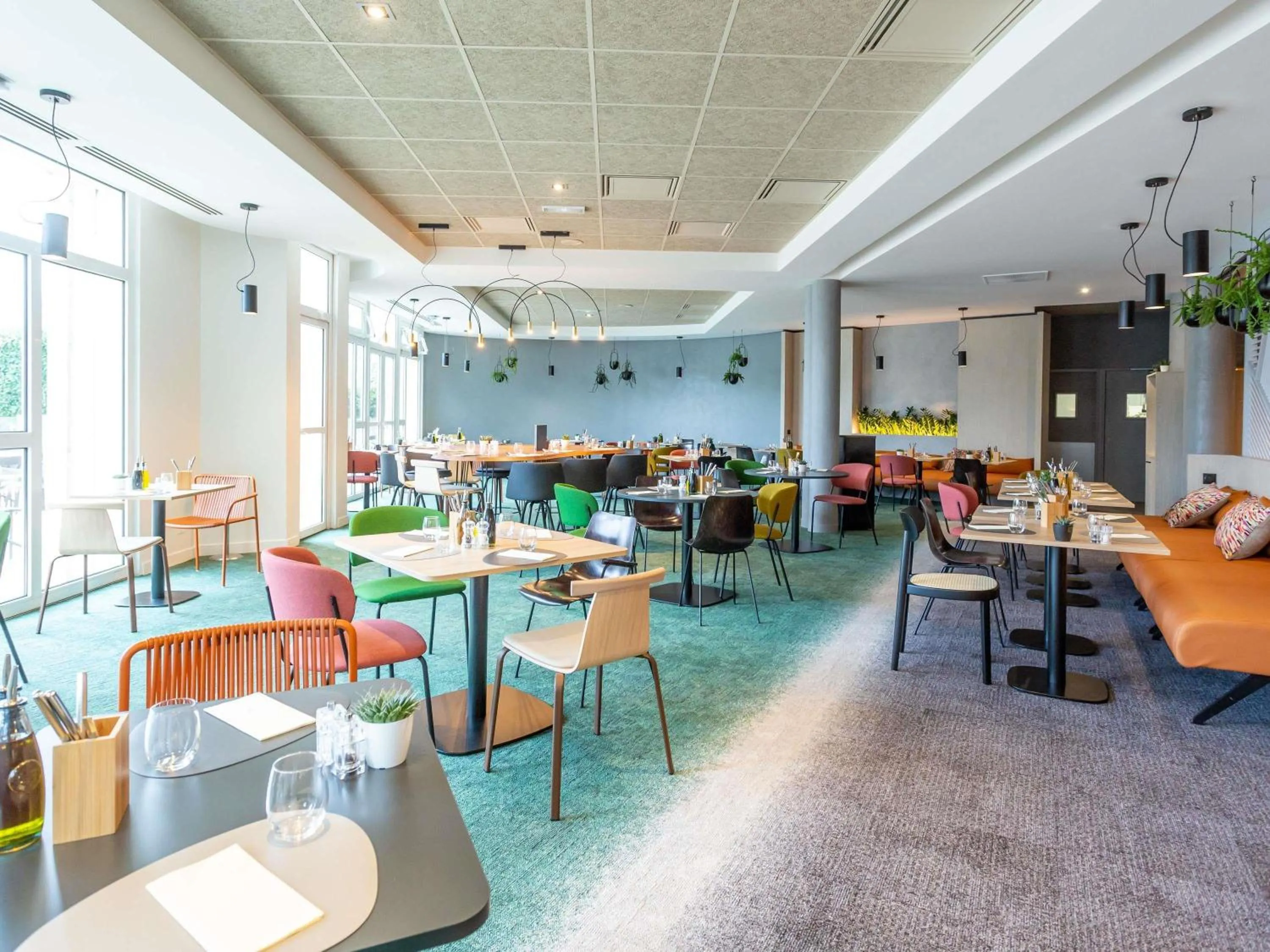 Restaurant/places to eat in Novotel Bourges