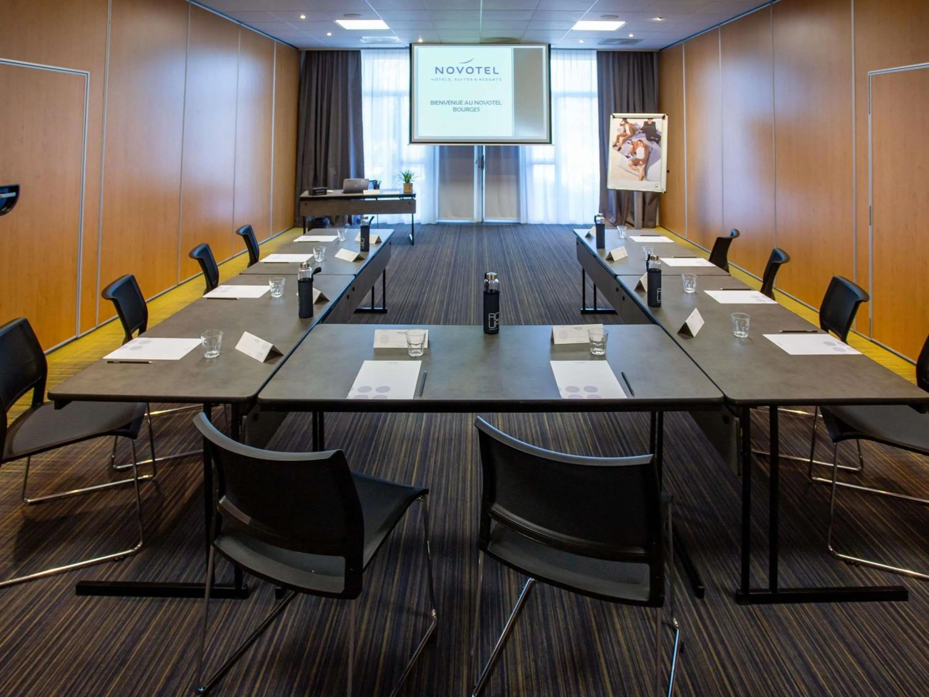 Meeting/conference room in Novotel Bourges
