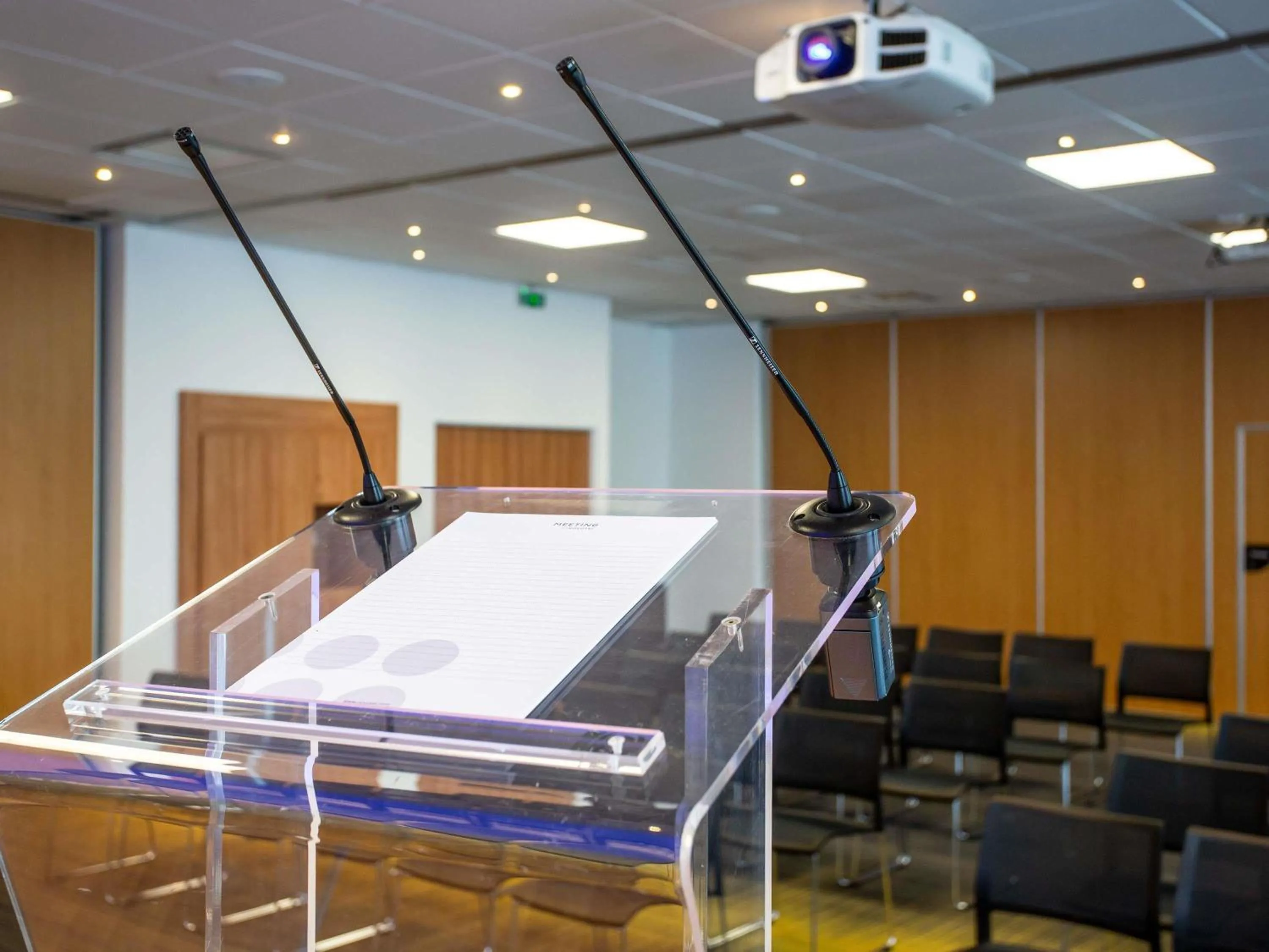 Meeting/conference room in Novotel Bourges