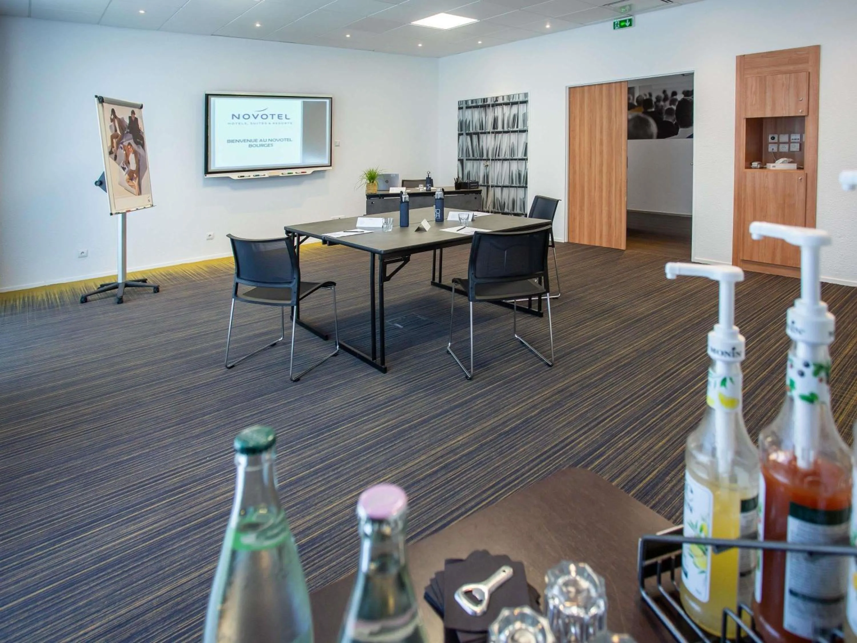 Meeting/conference room in Novotel Bourges