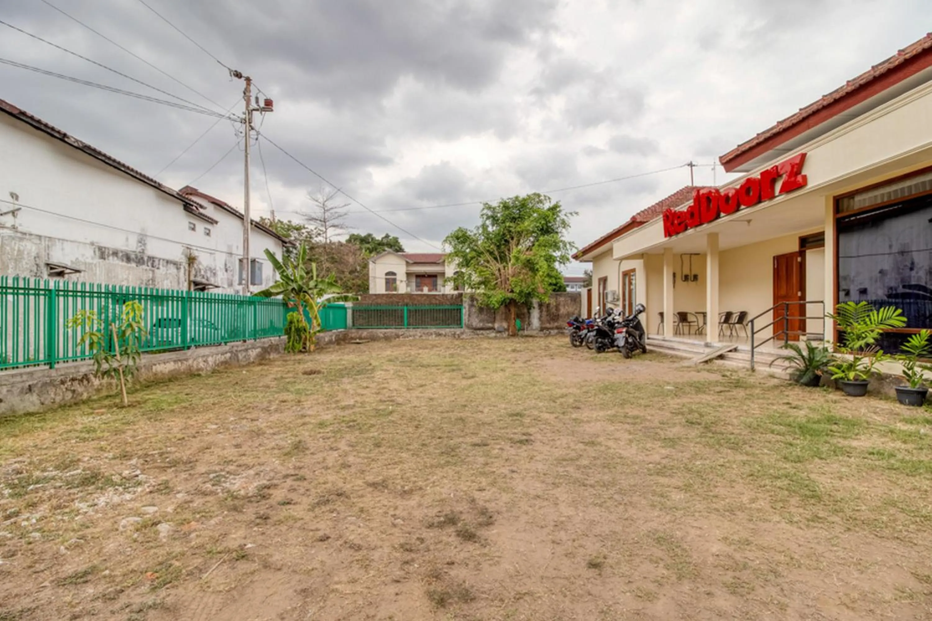 RedDoorz near Universitas Gajah Mada