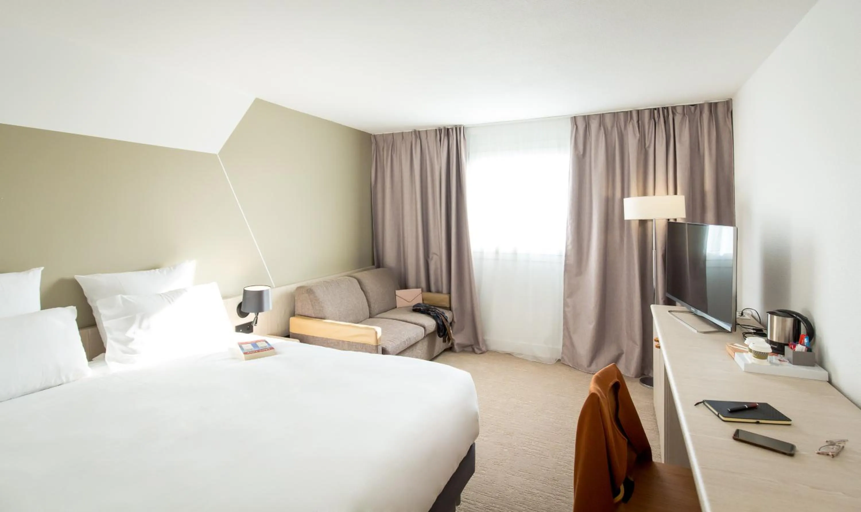 Bed in Mercure Cannes Mandelieu