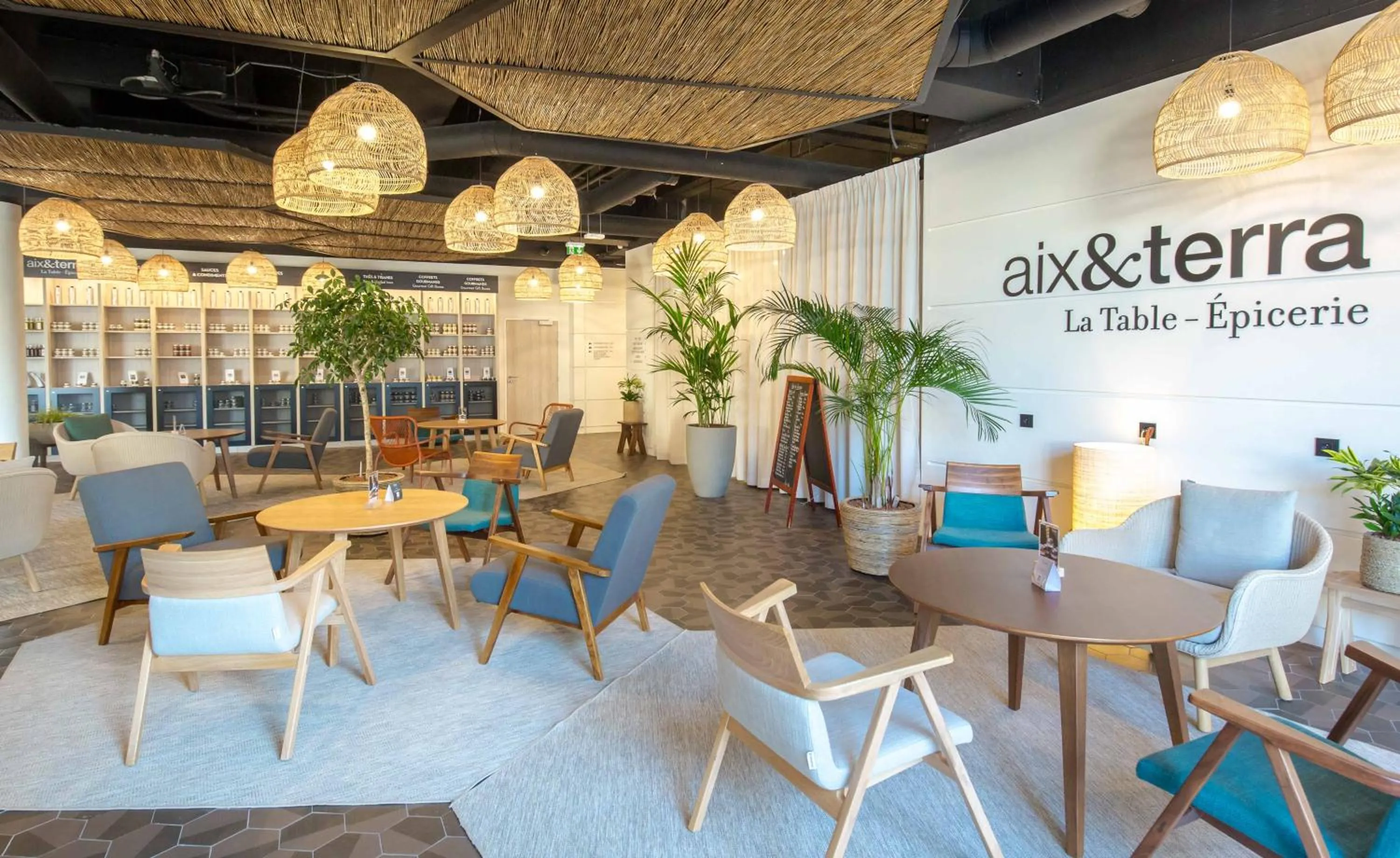 Living room in Mercure Cannes Mandelieu