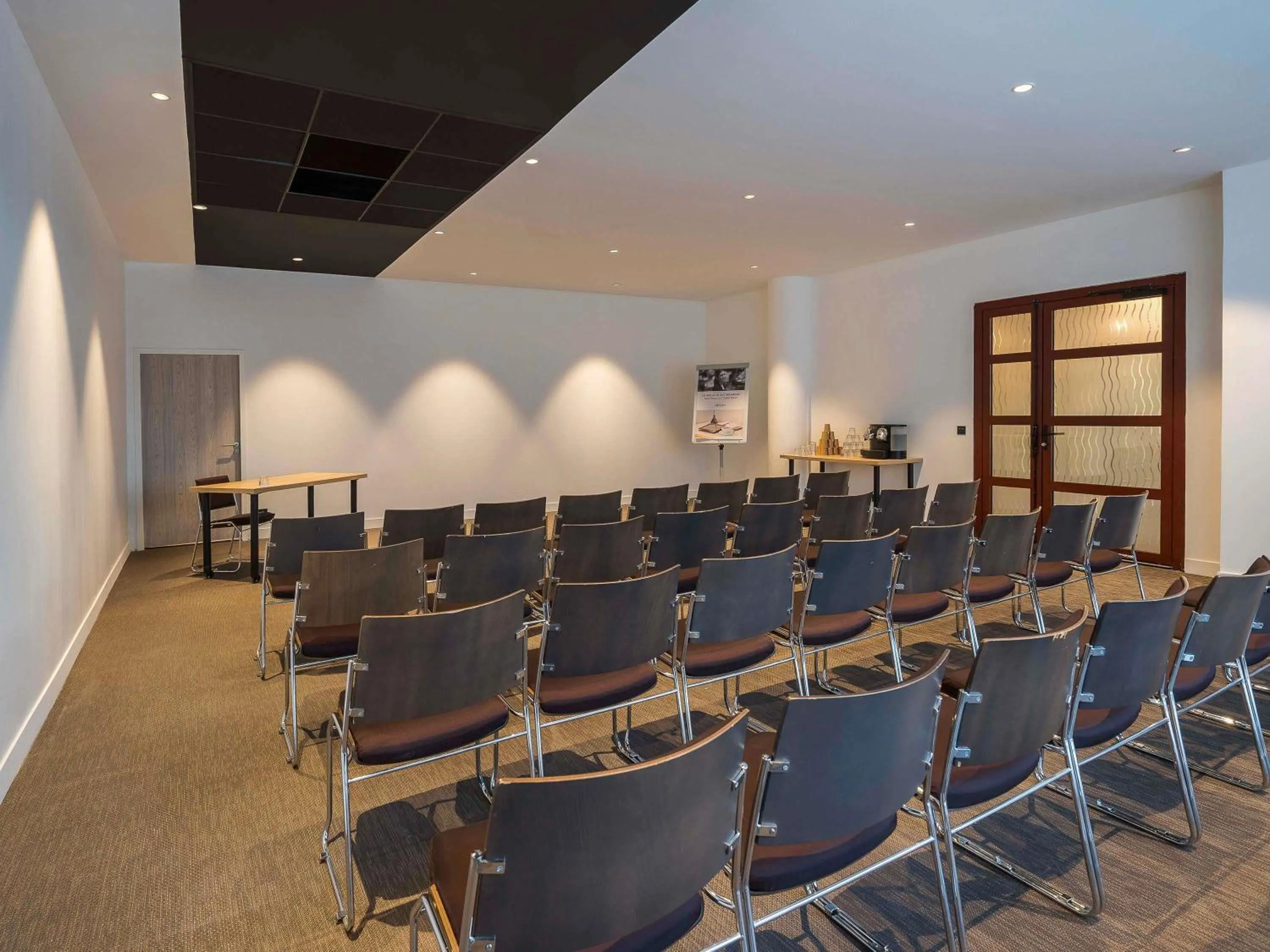 Meeting/conference room in Mercure Cannes Mandelieu