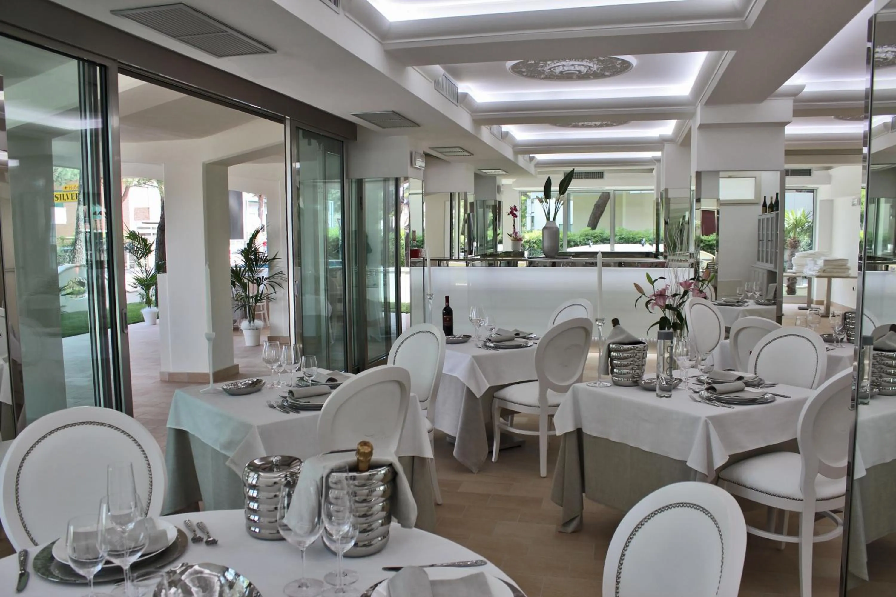 Restaurant/places to eat in Boutique Hotel Paradiso Bovelacci