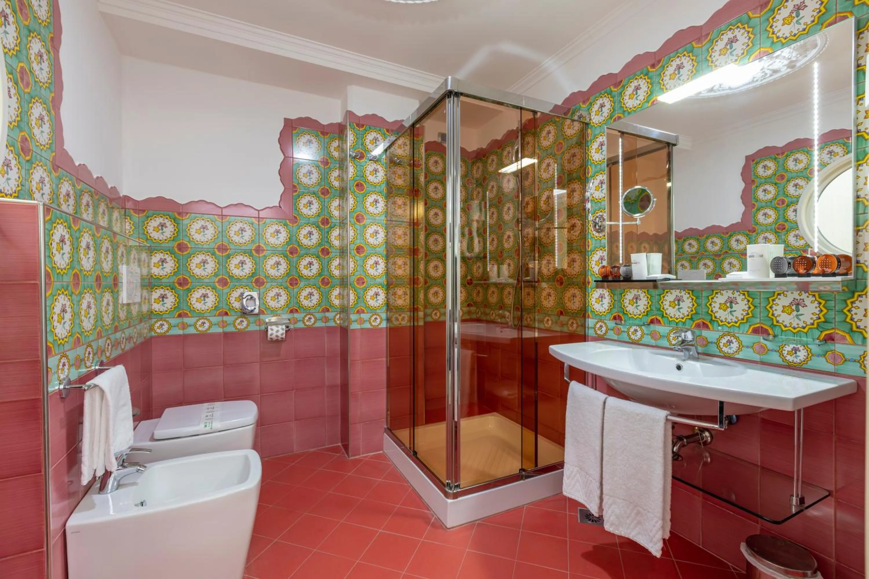 Shower in Boutique Hotel Paradiso Bovelacci