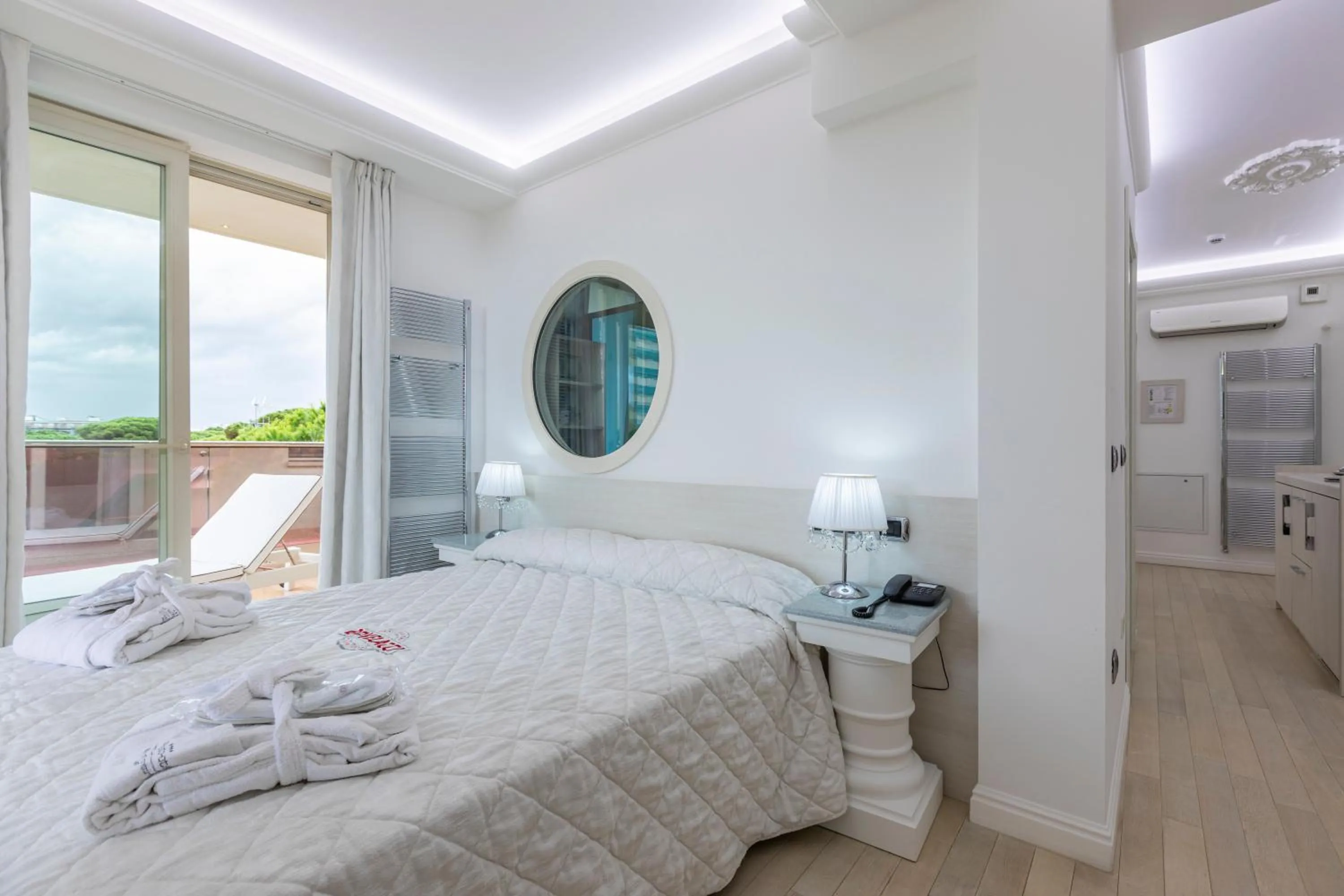 Patio, Bed in Boutique Hotel Paradiso Bovelacci