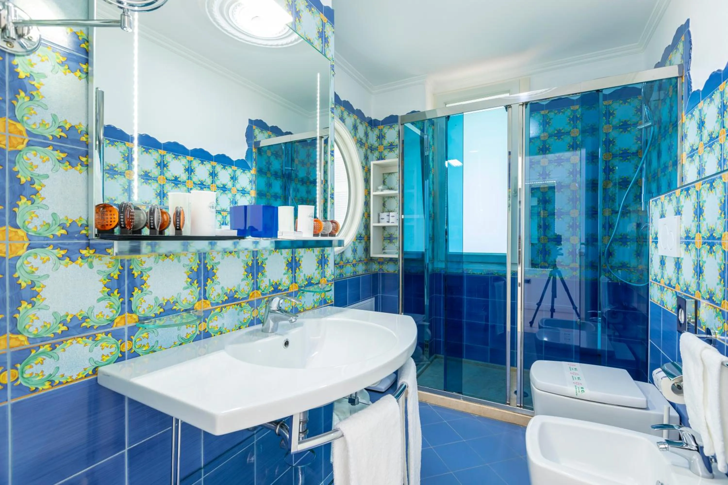 Toilet in Boutique Hotel Paradiso Bovelacci