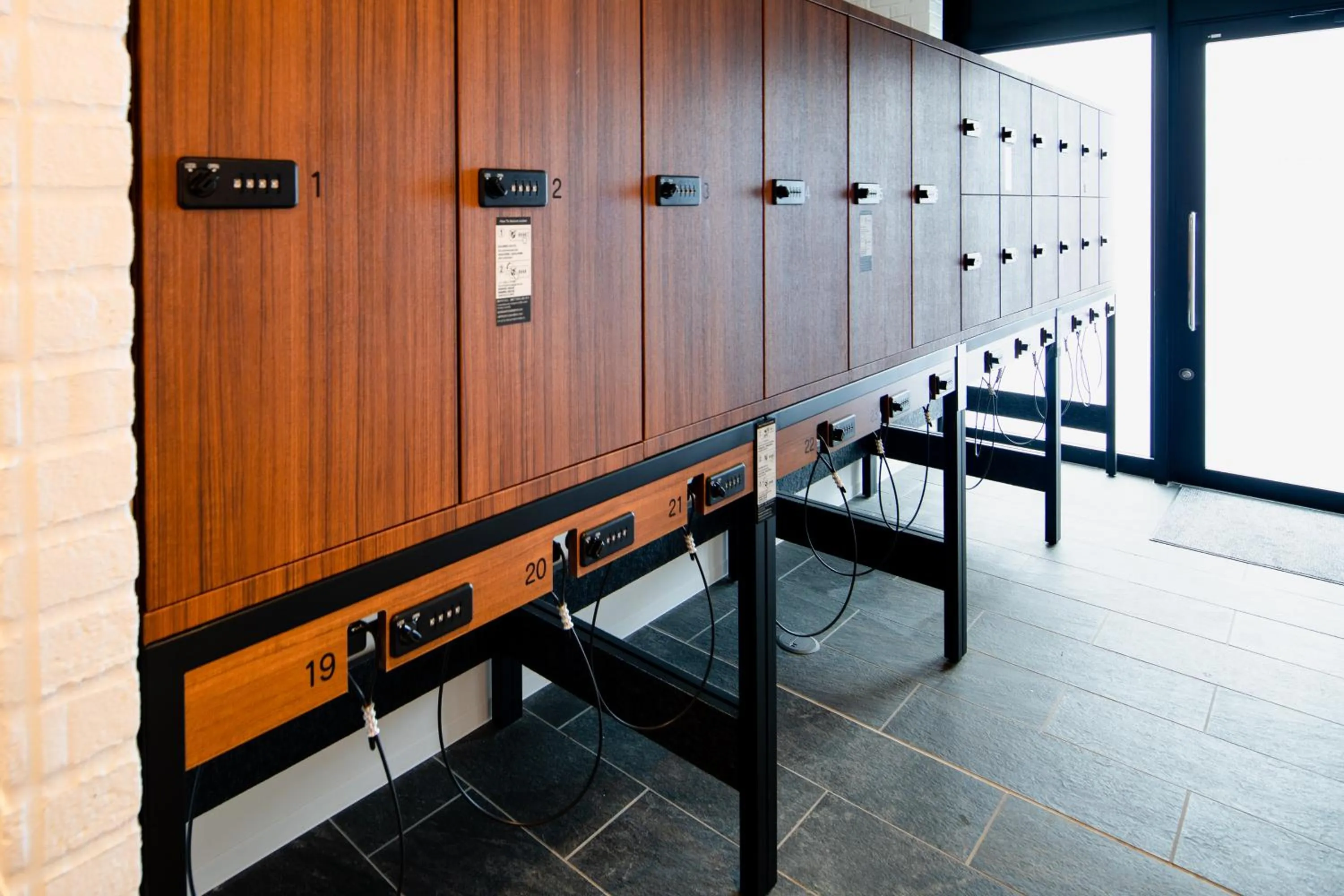 microwave in Via Inn Prime Hiroshima Shinkansenguchi