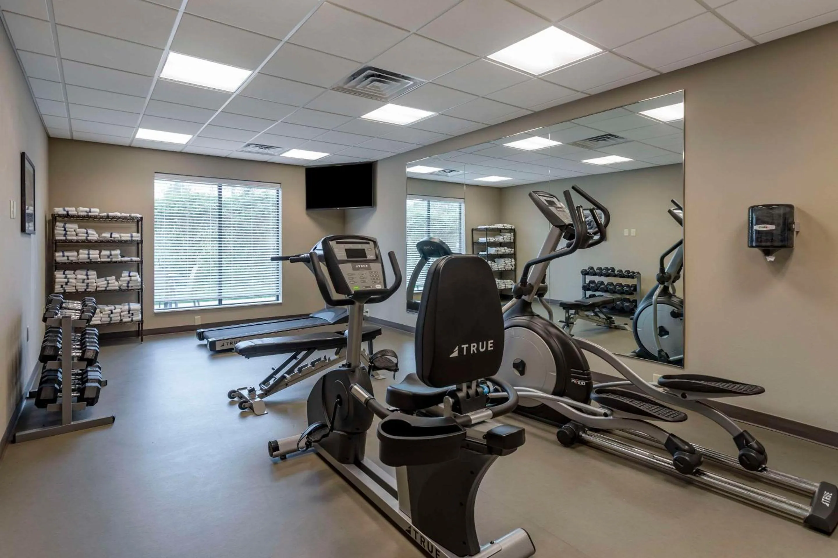 Fitness centre/facilities in MainStay Suites Bowling Green North