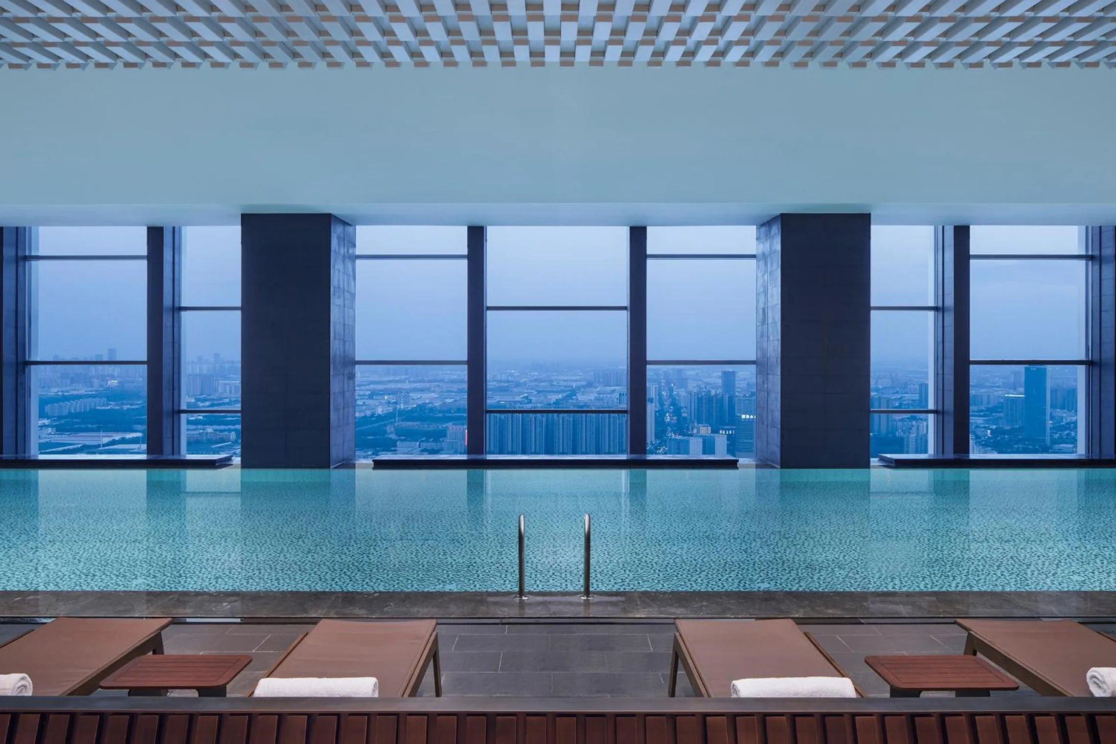 Swimming pool in Grand Hyatt Hefei