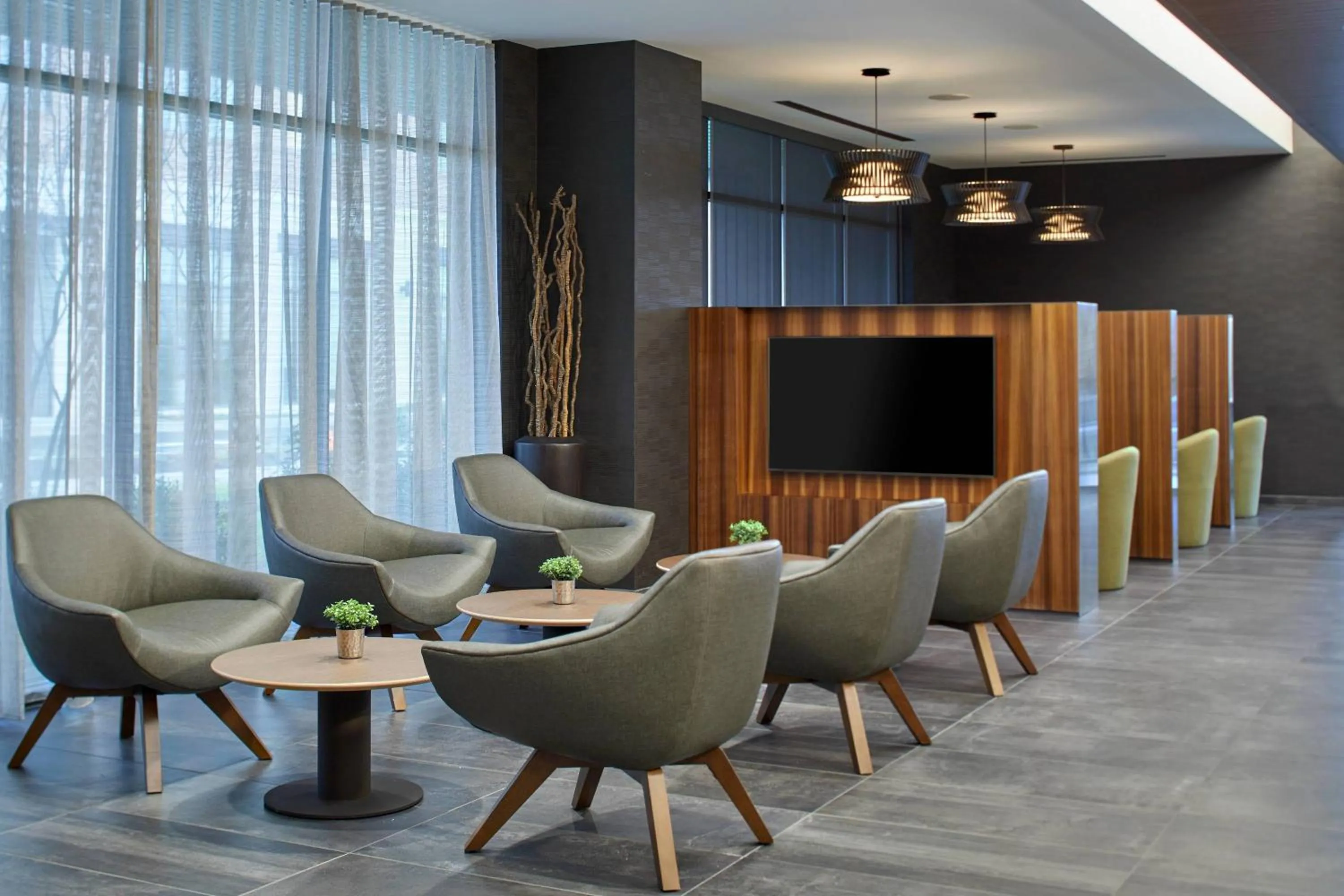 Lobby or reception in Courtyard Baltimore Downtown/McHenry Row