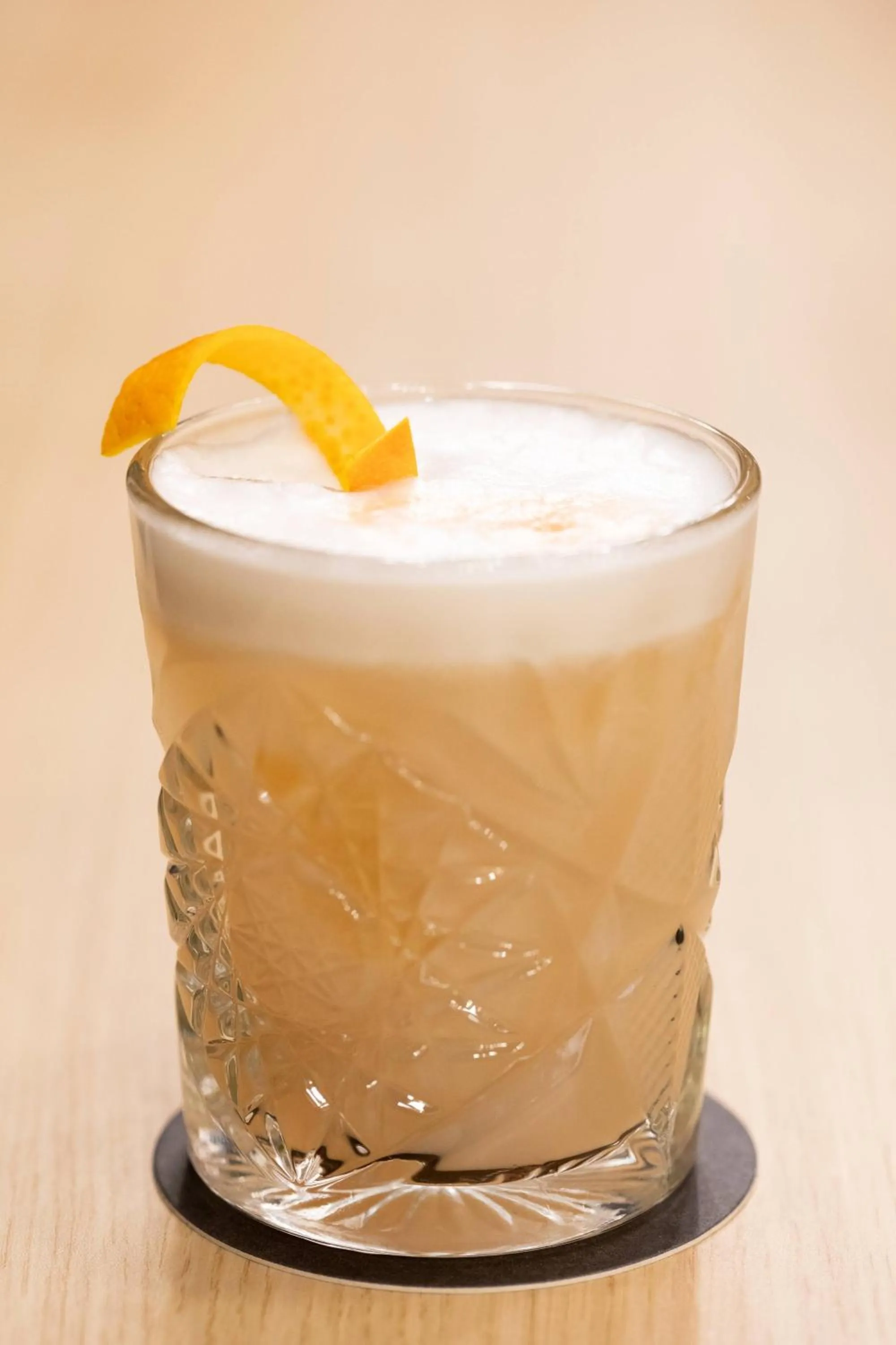 Lounge or bar in Courtyard Tampere City