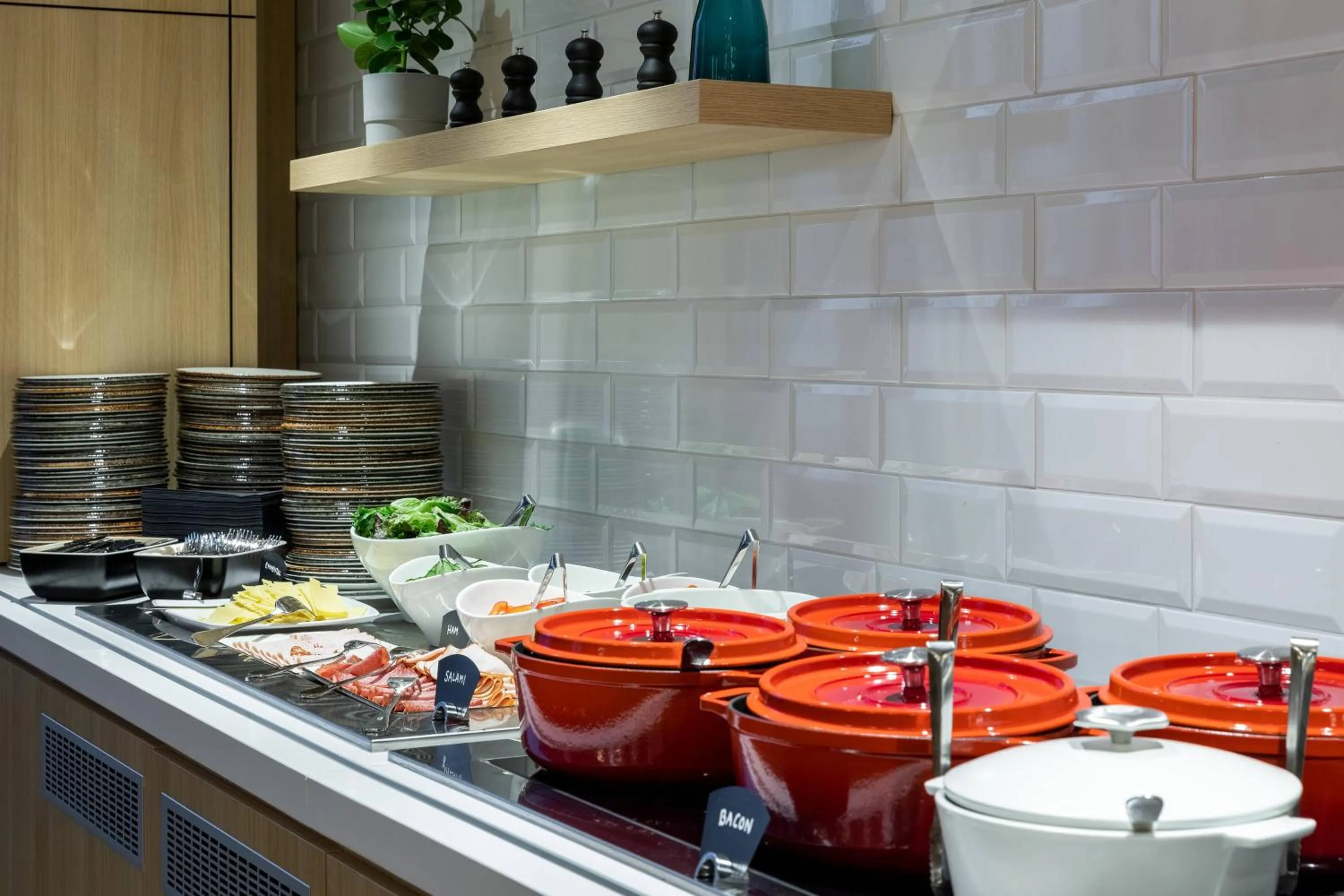 Breakfast in Courtyard Tampere City