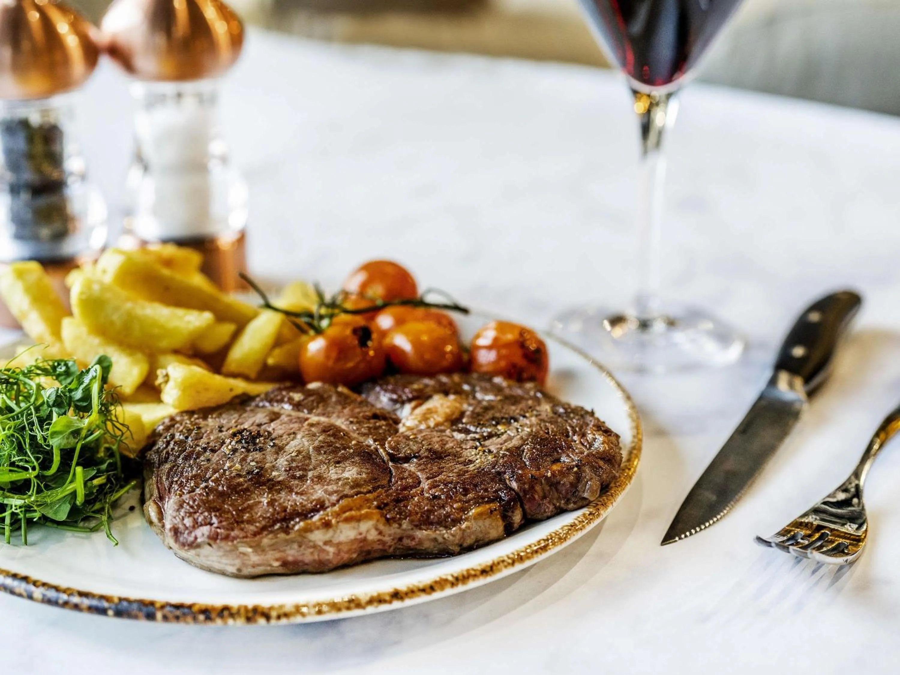 Restaurant/places to eat in Novotel Leicester