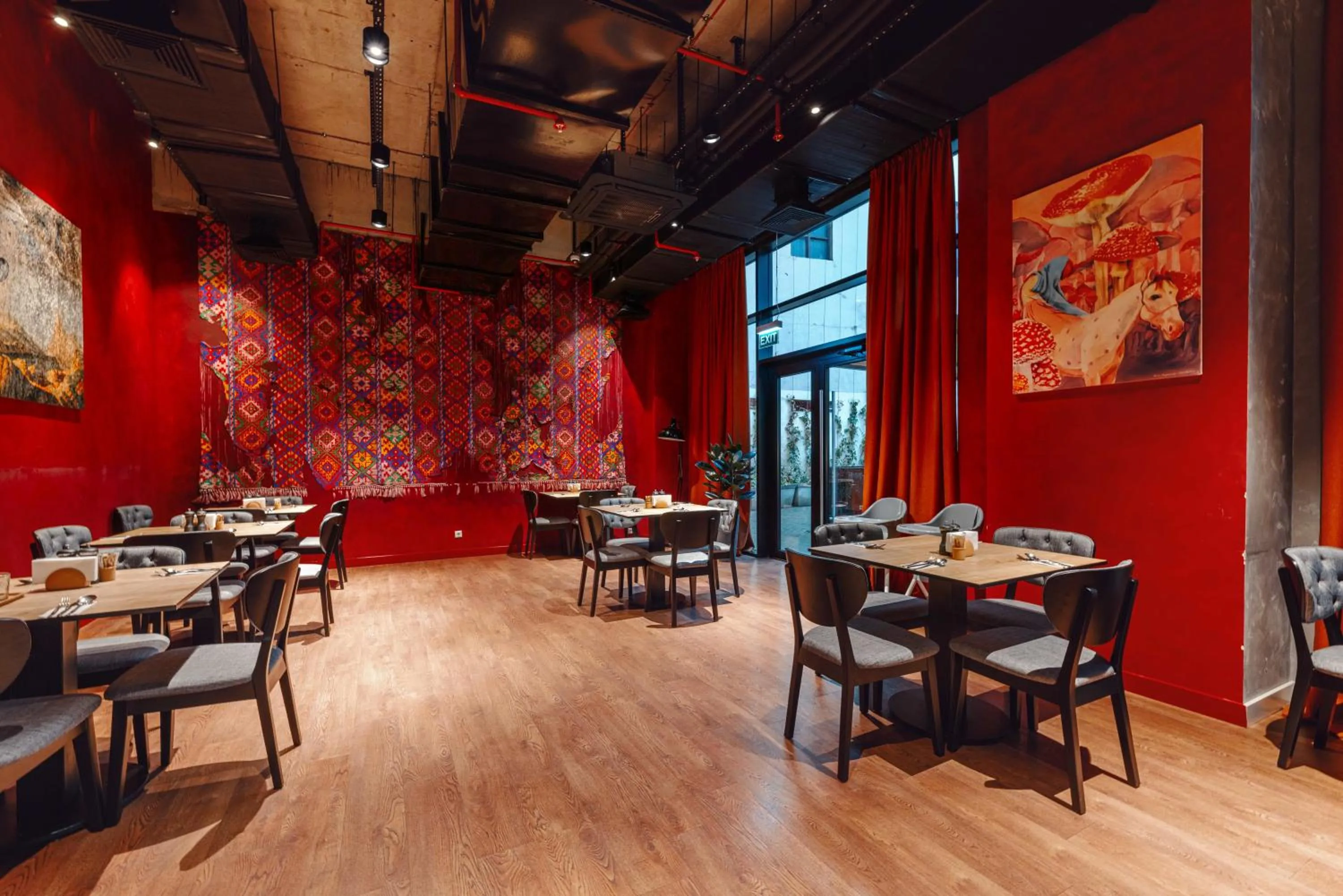 Restaurant/places to eat in ibis Tbilisi Stadium