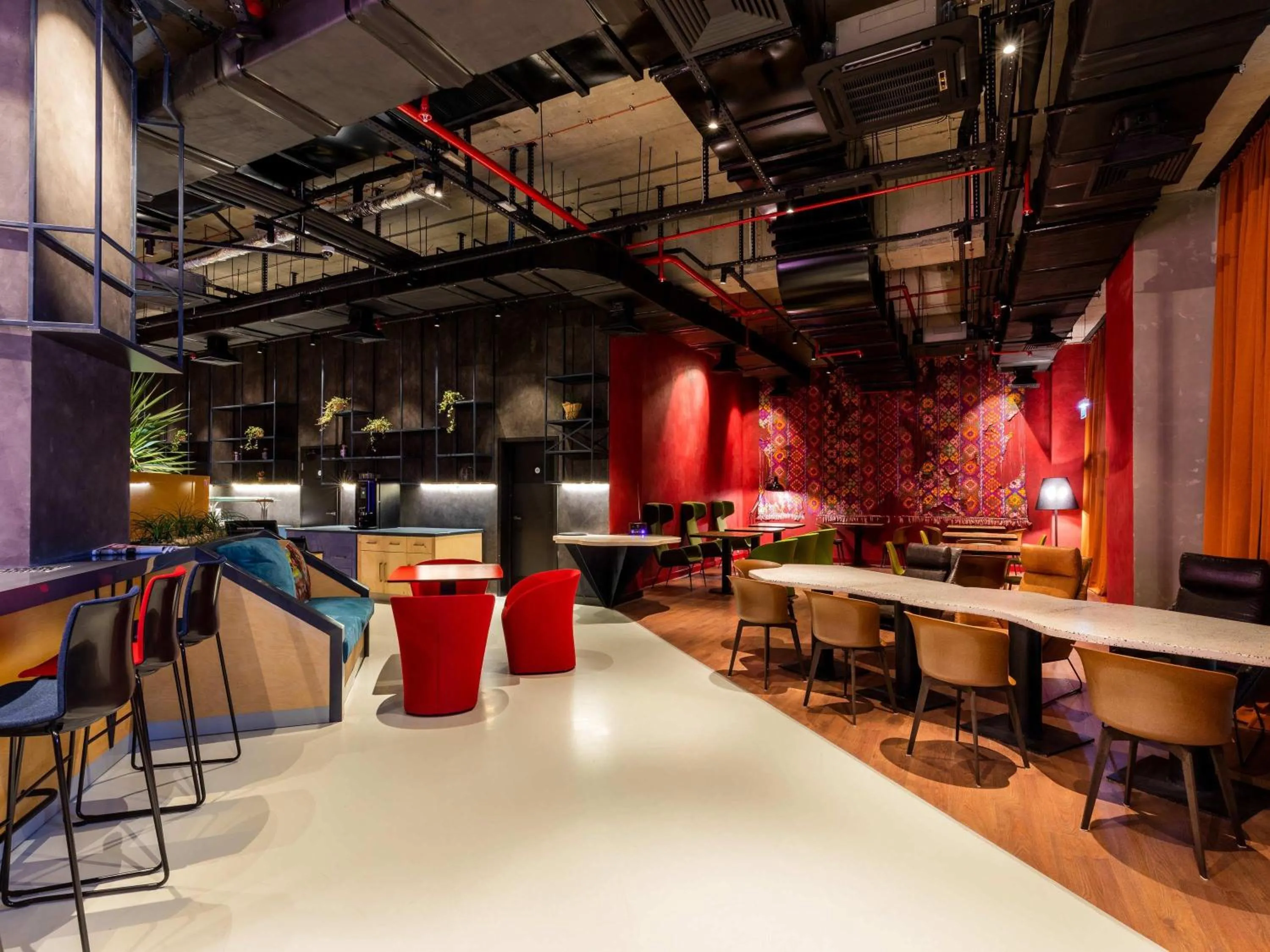 Restaurant/places to eat in ibis Tbilisi Stadium