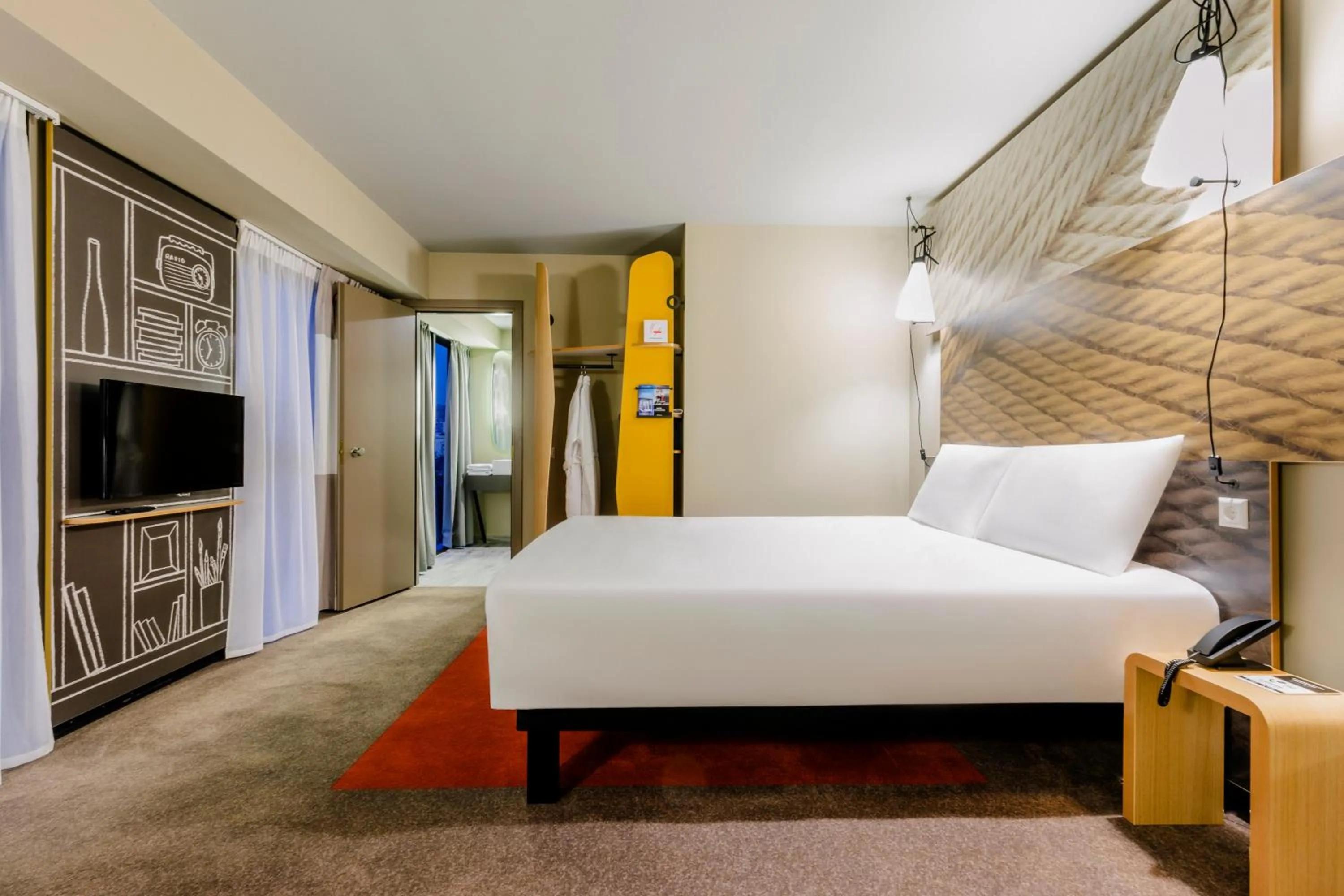 Bedroom, Bed in ibis Tbilisi Stadium