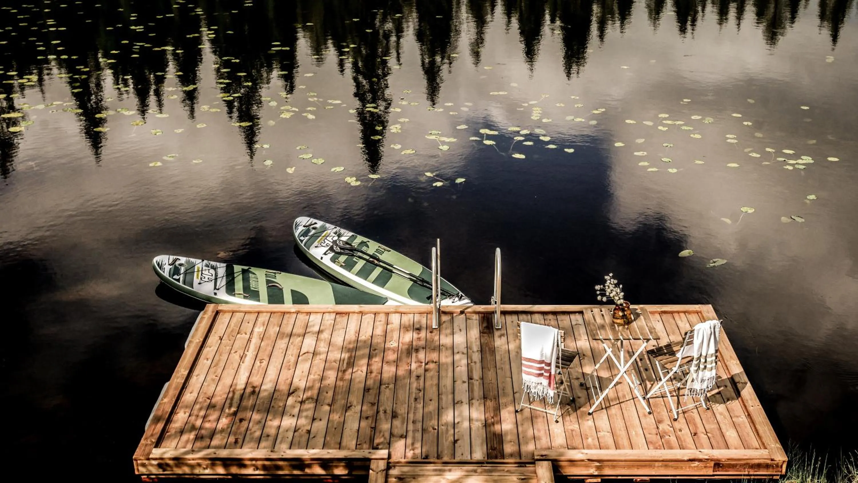 Day in Magical Pond Nature Igloos