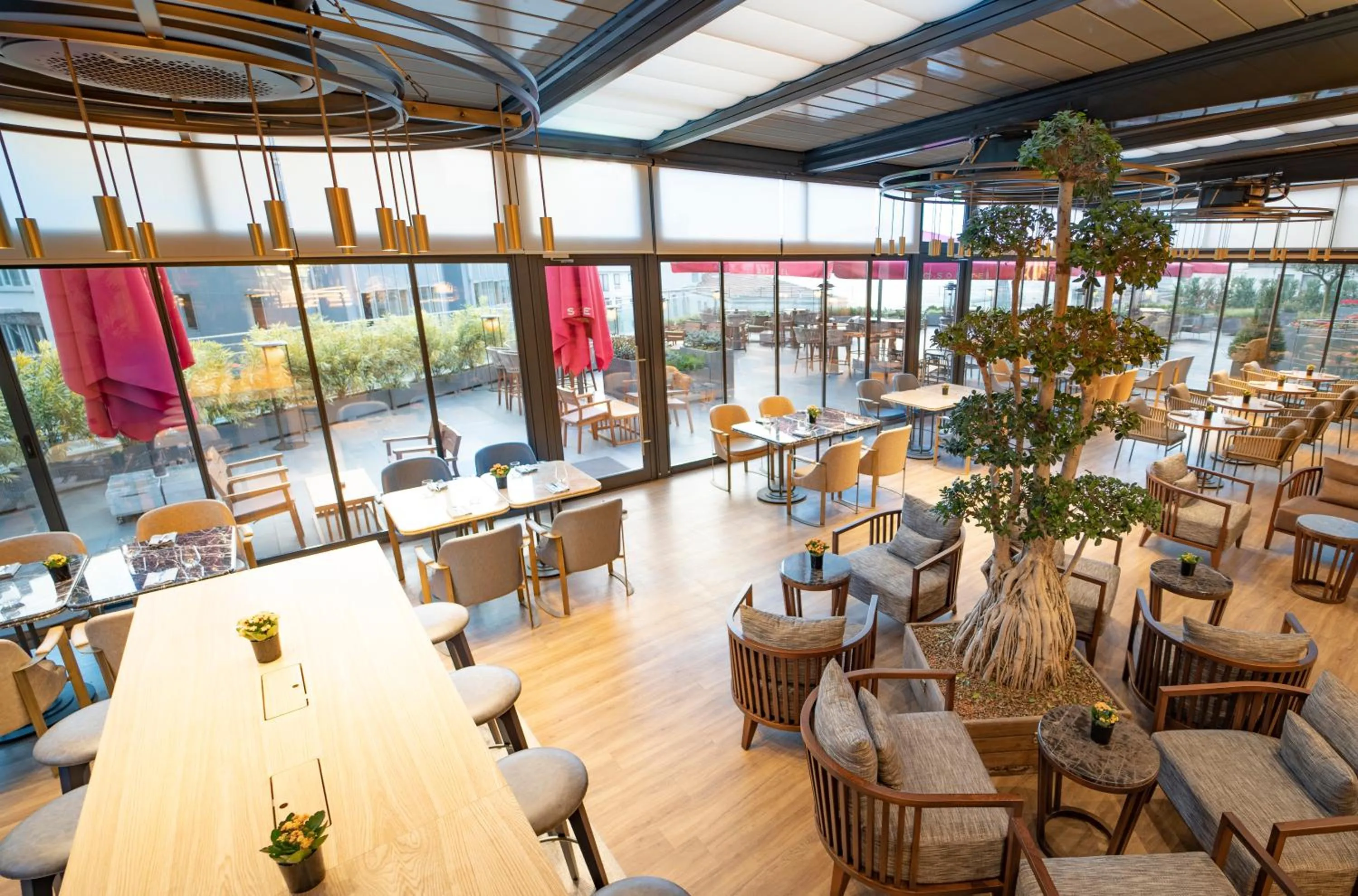 Restaurant/places to eat in Sofitel Istanbul Taksim