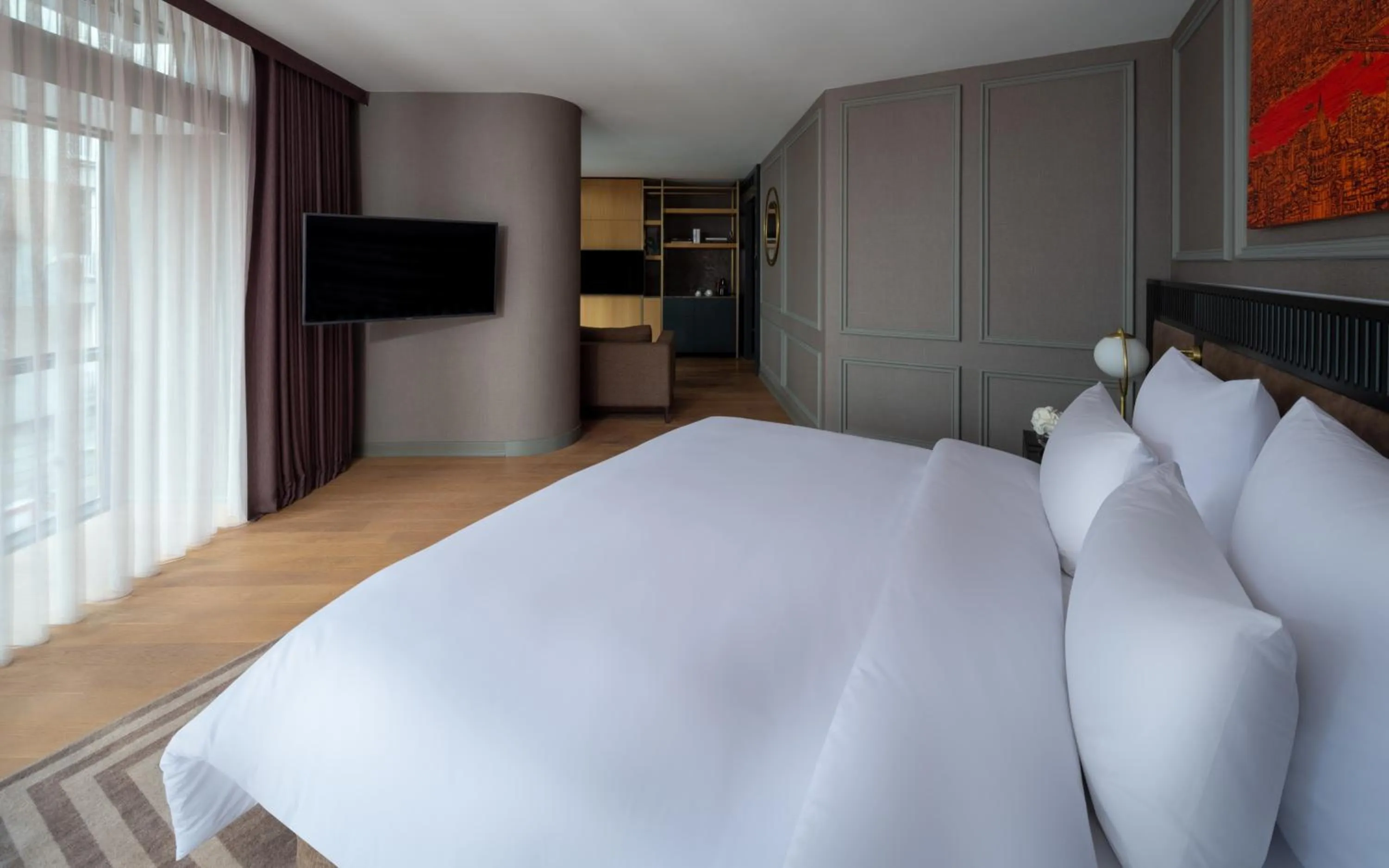 Bed in Sofitel Istanbul Taksim