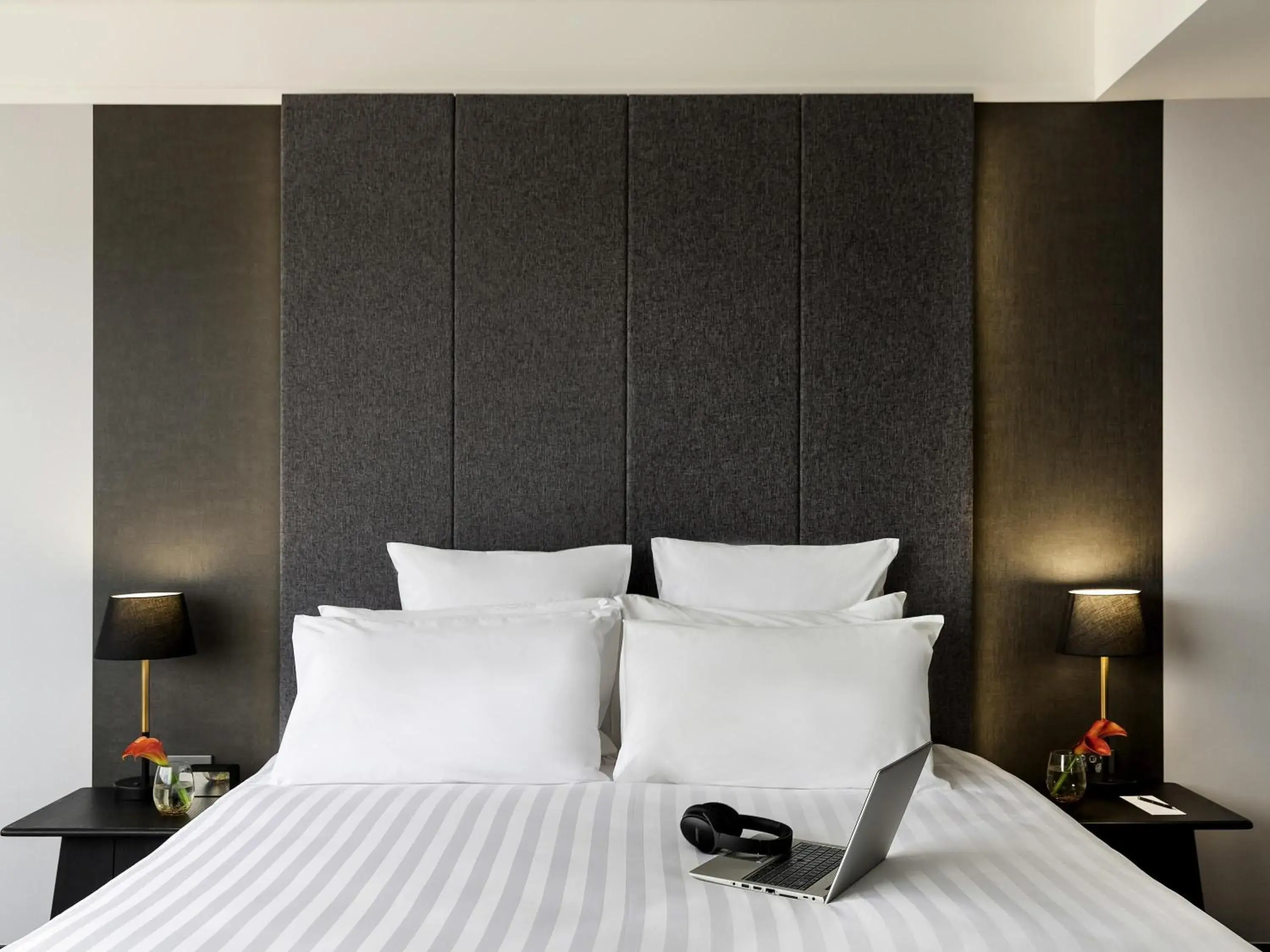 Superior King Room with City View in Pullman Rotorua Superior King Room with City View in Pullman Rotorua