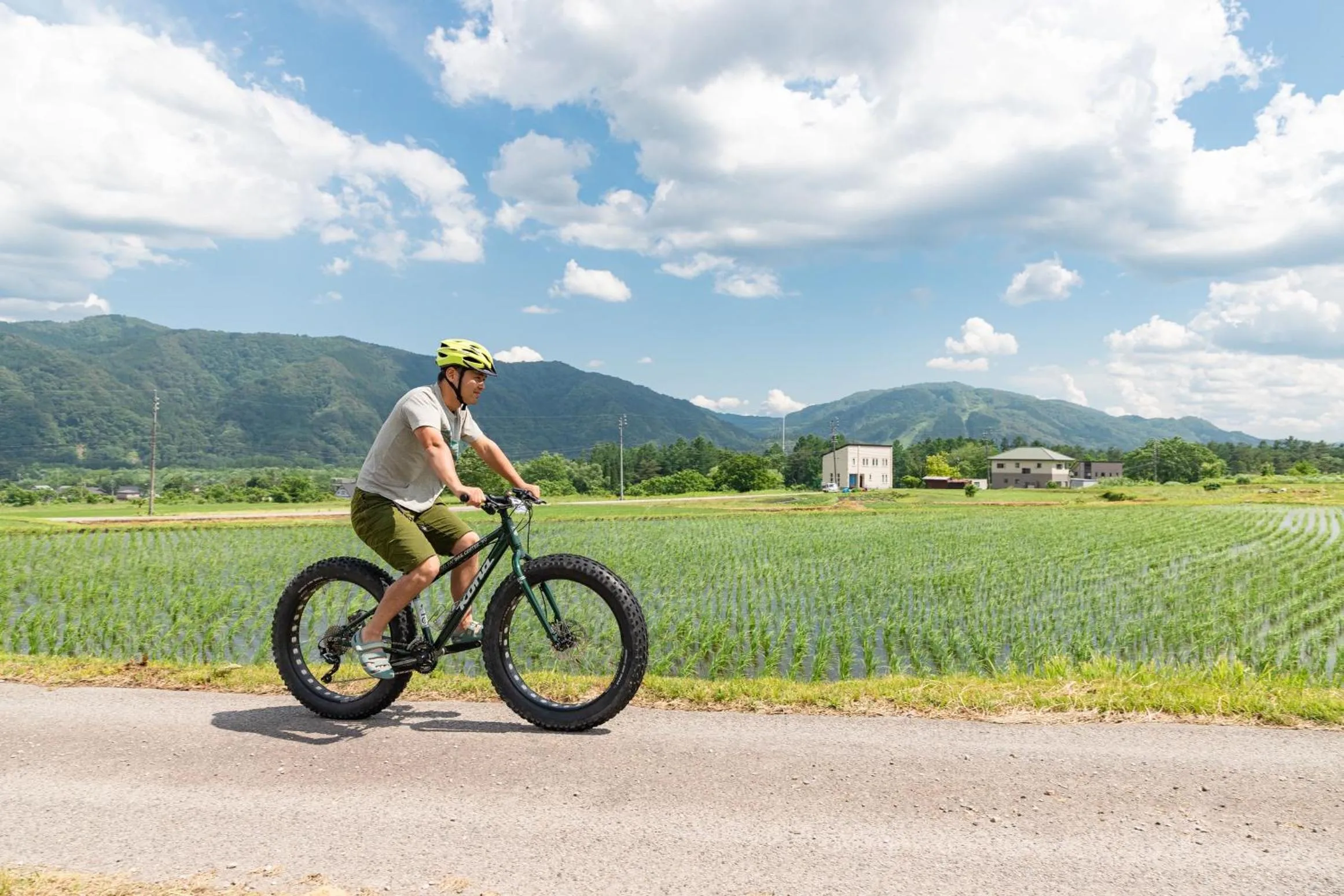 Cycling in UNPLAN Village Hakuba