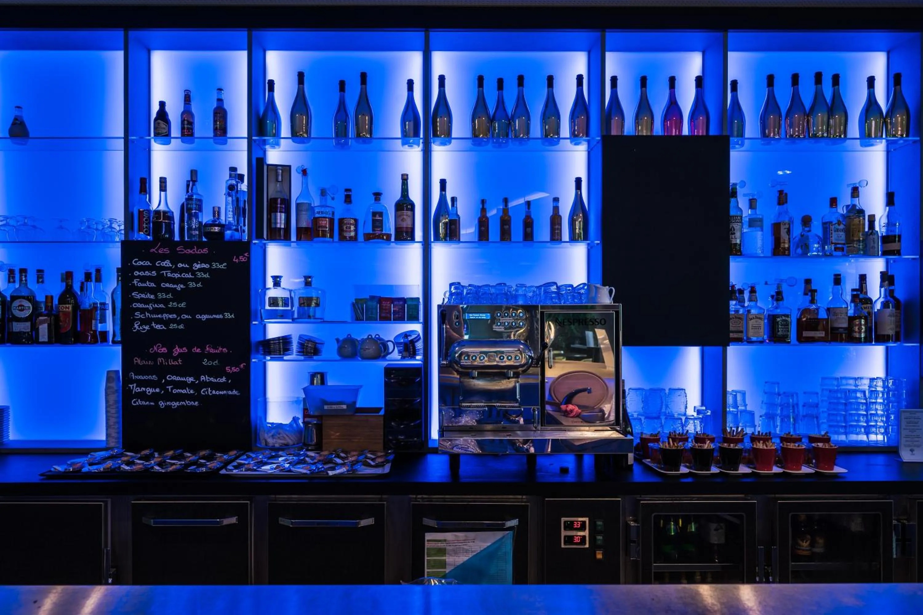 Lounge or bar in Novotel Orléans Saint Jean de Braye