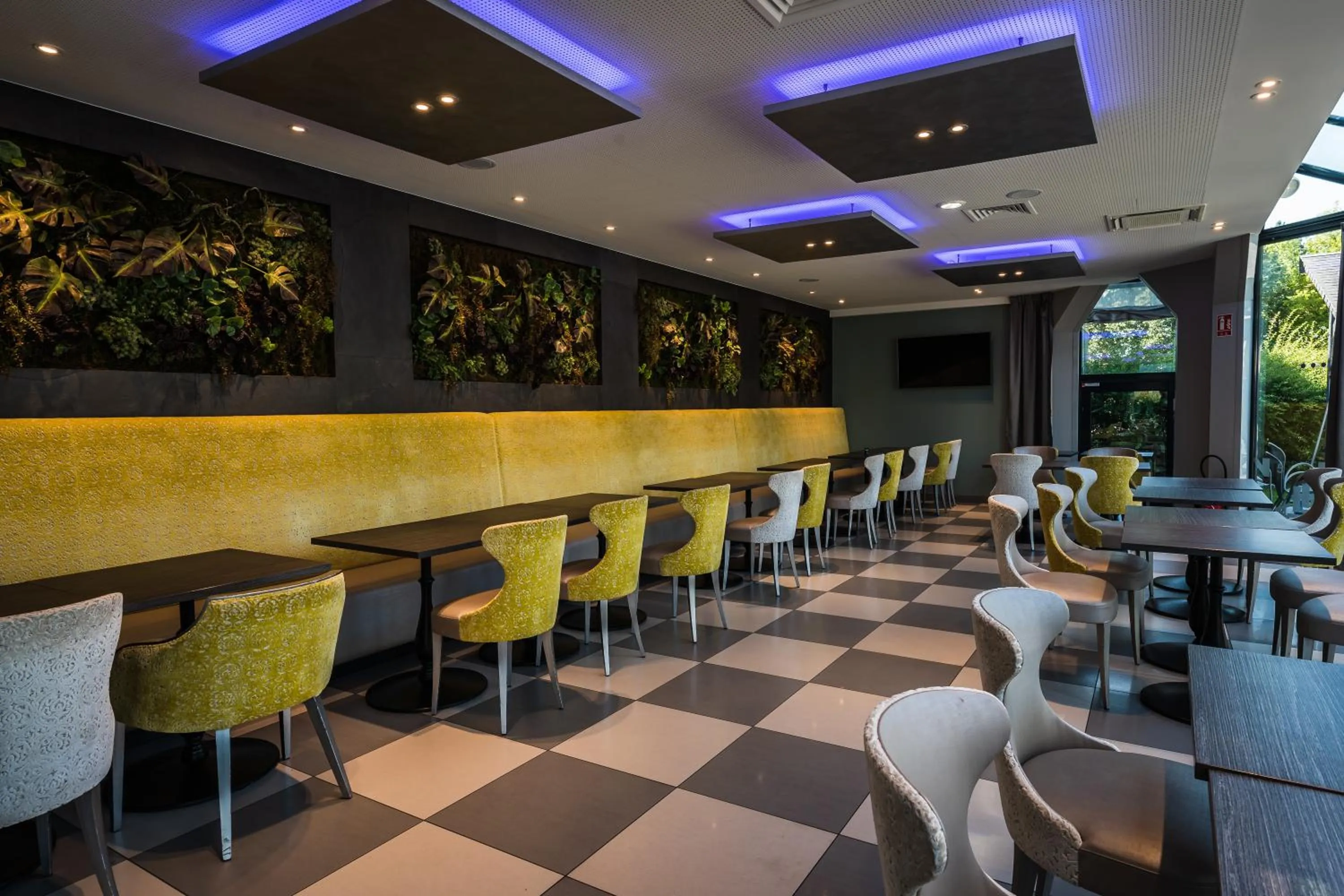 Restaurant/places to eat in Novotel Orléans Saint Jean de Braye