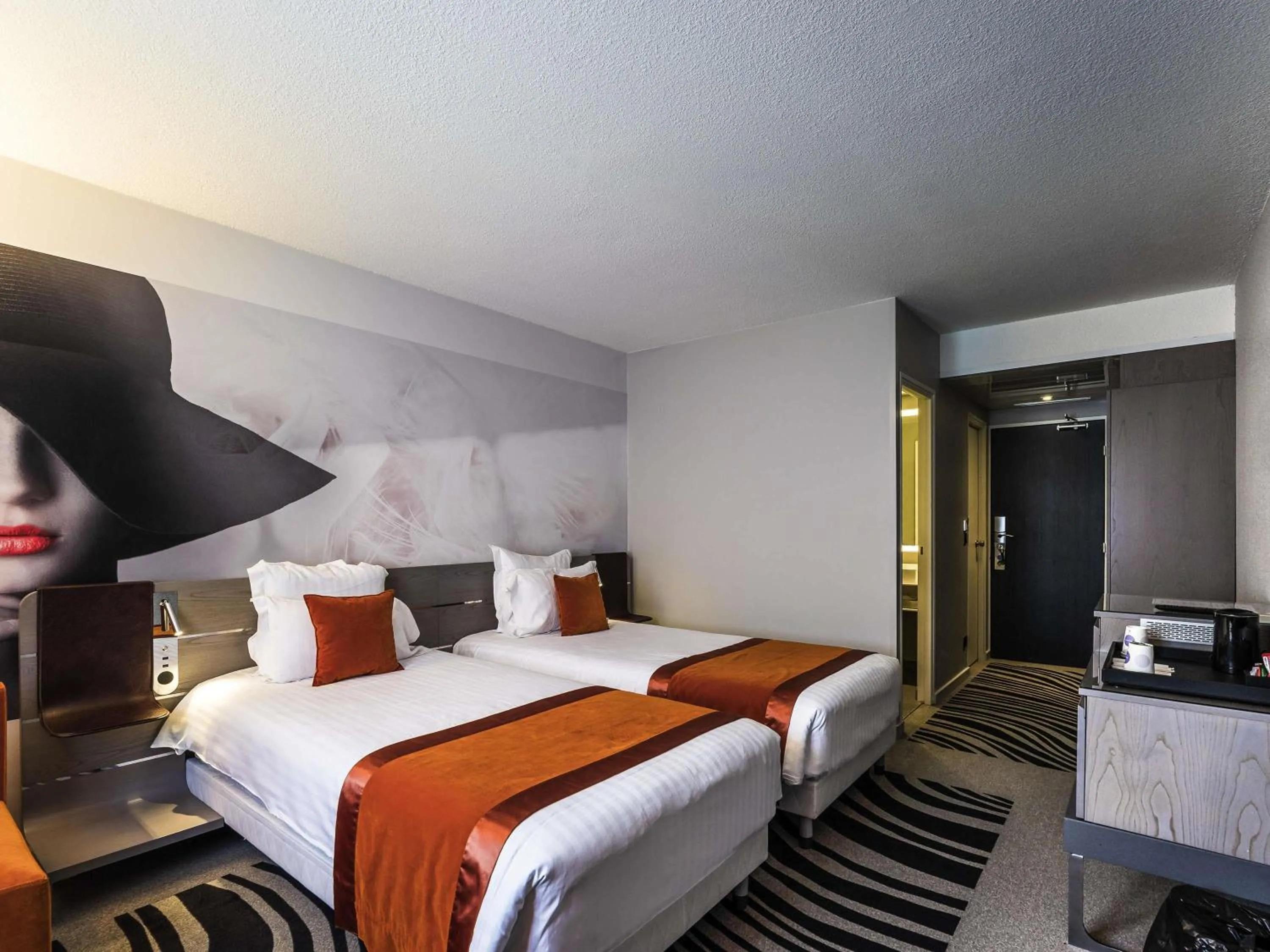 Bedroom, Bed in Novotel Orléans Saint Jean de Braye