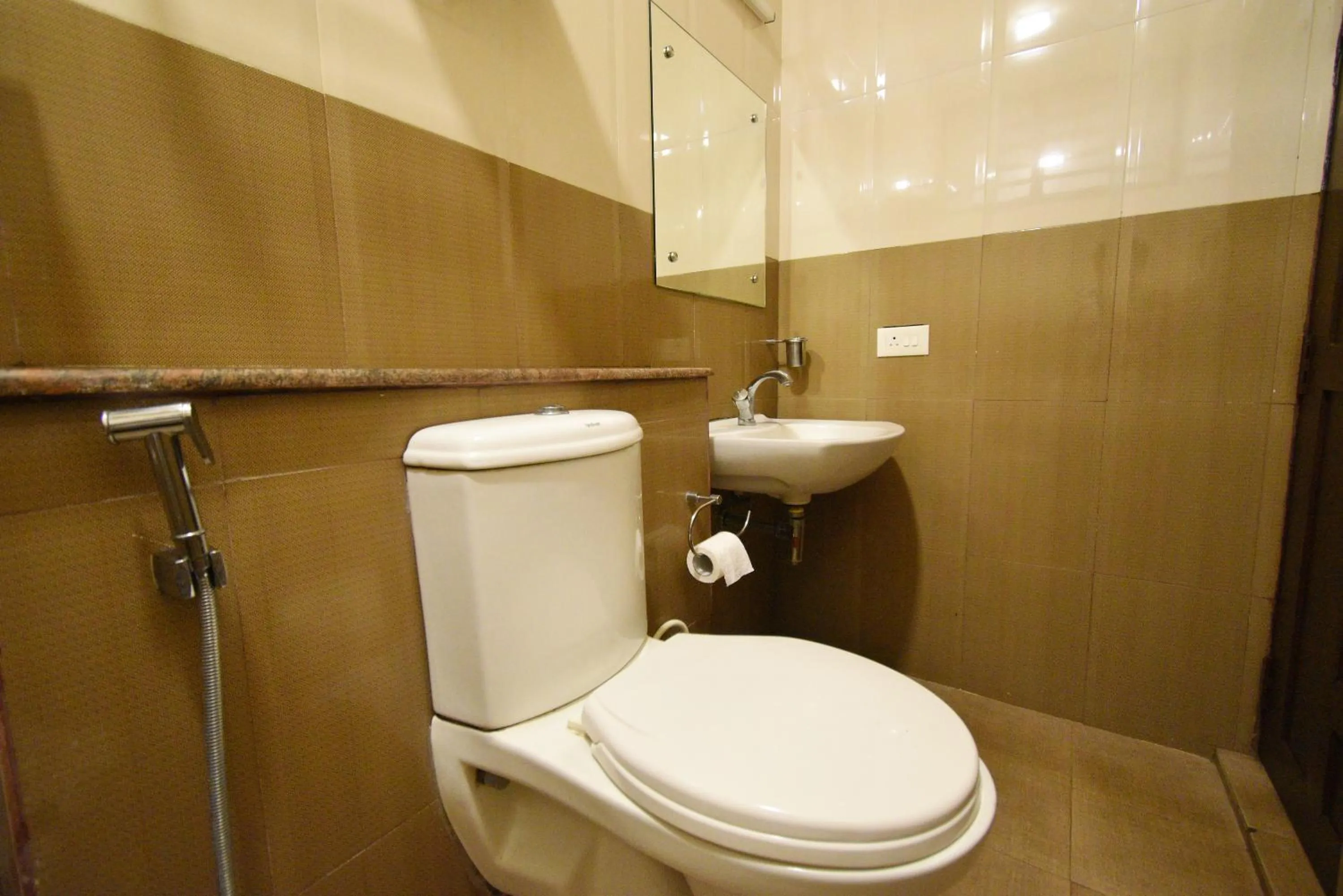 Bathroom in Poppys Olive de' villa