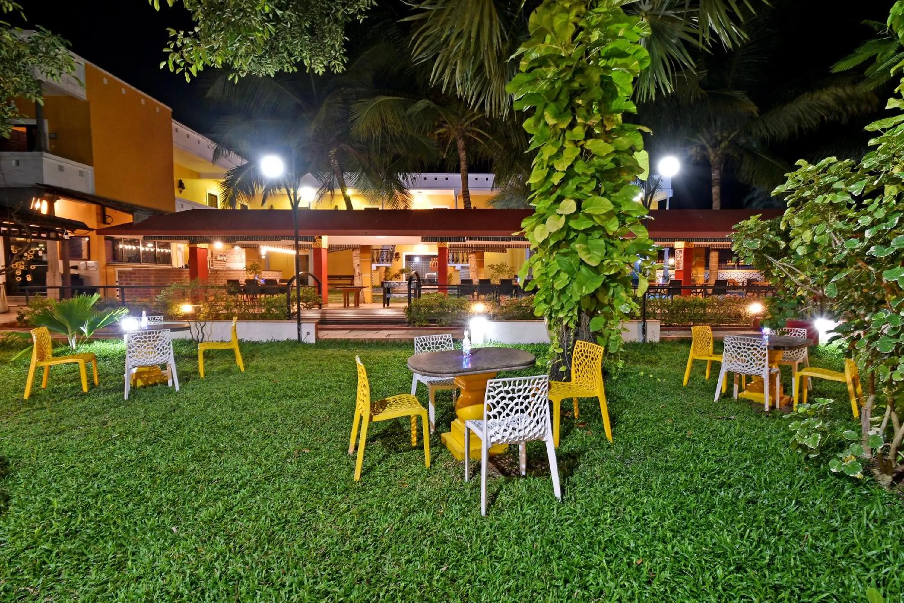 Restaurant/places to eat in Poppys Olive de' villa