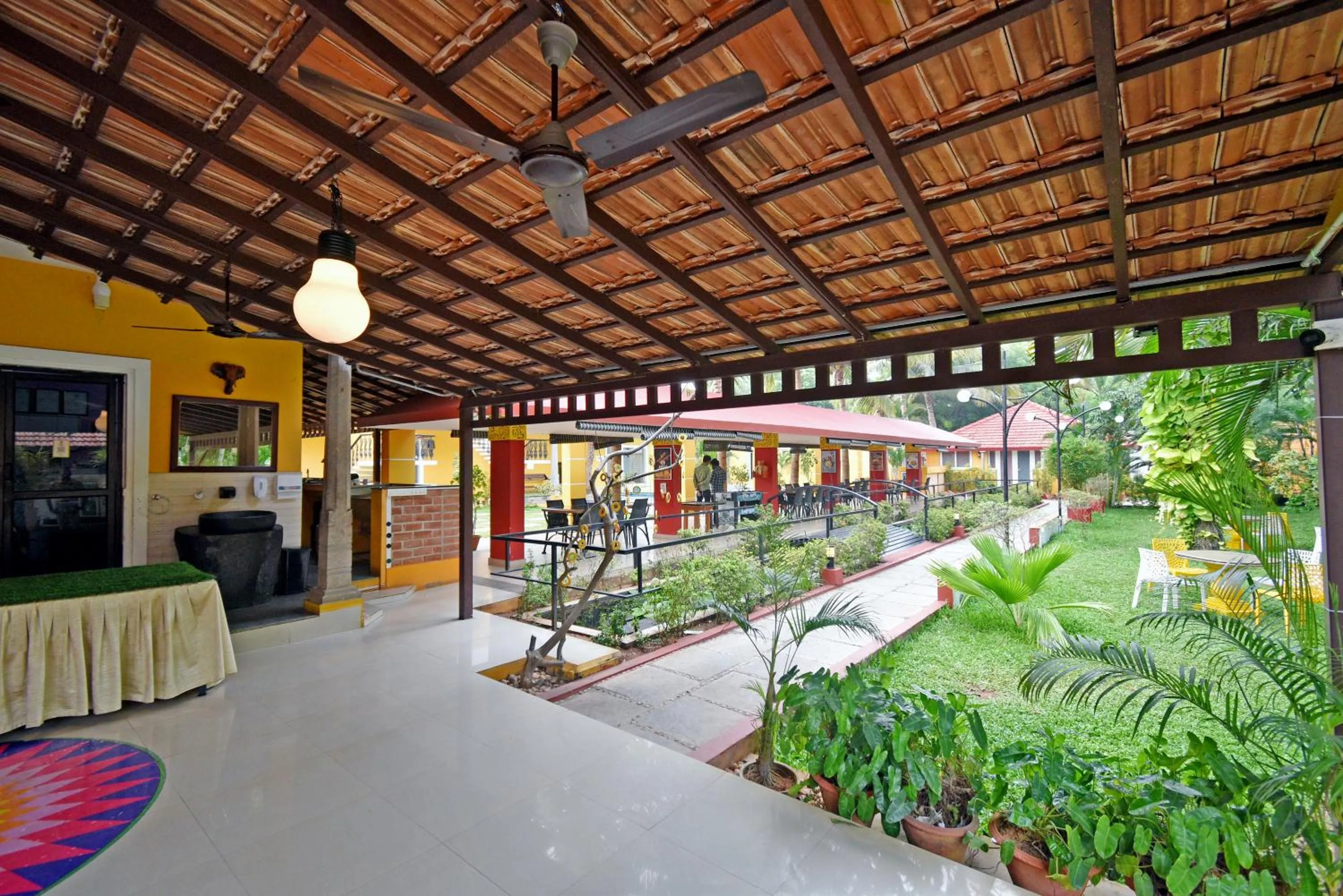 Restaurant/places to eat in Poppys Olive de' villa