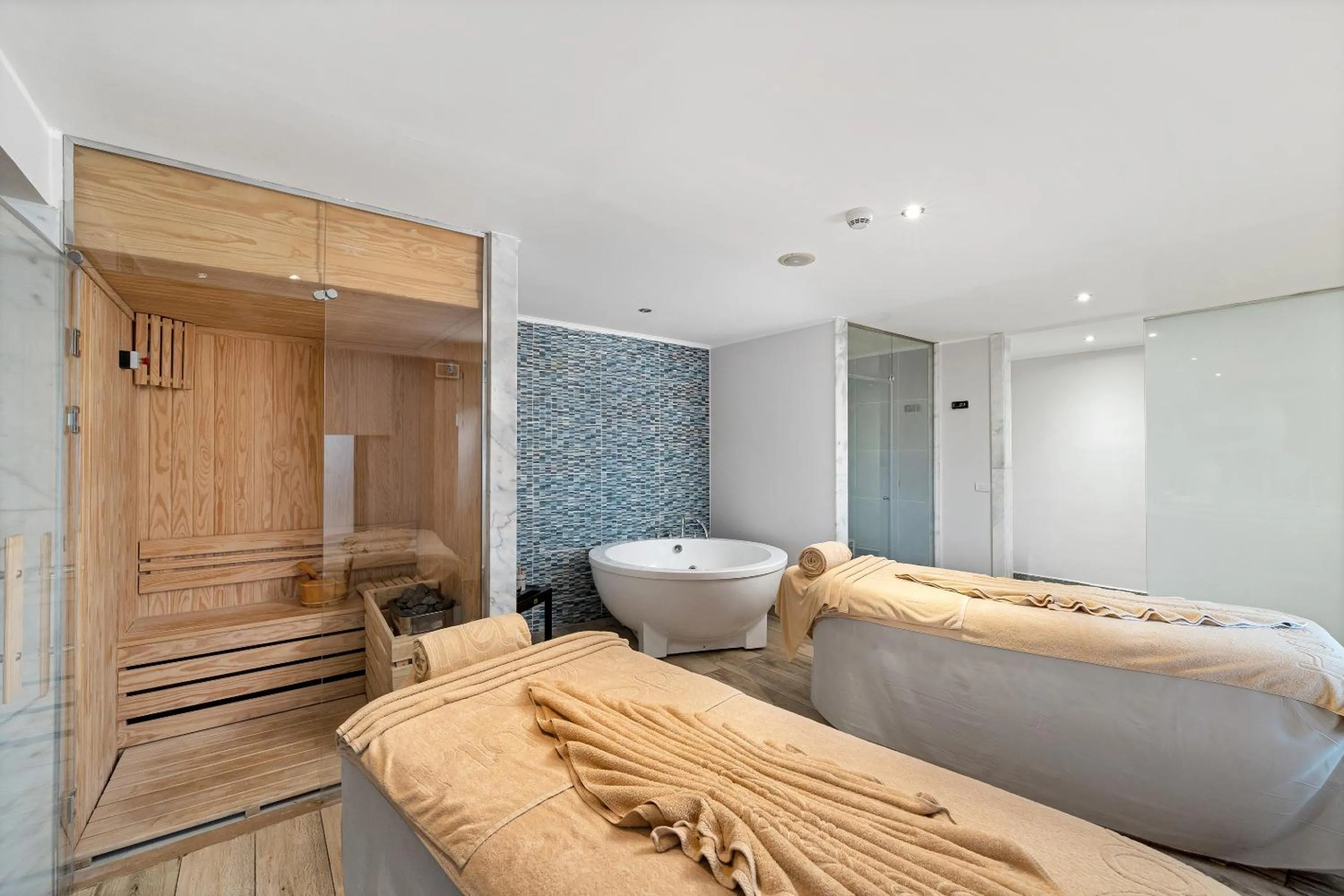 Massage, Bed in Steigenberger Aqua Magic, All inclusive