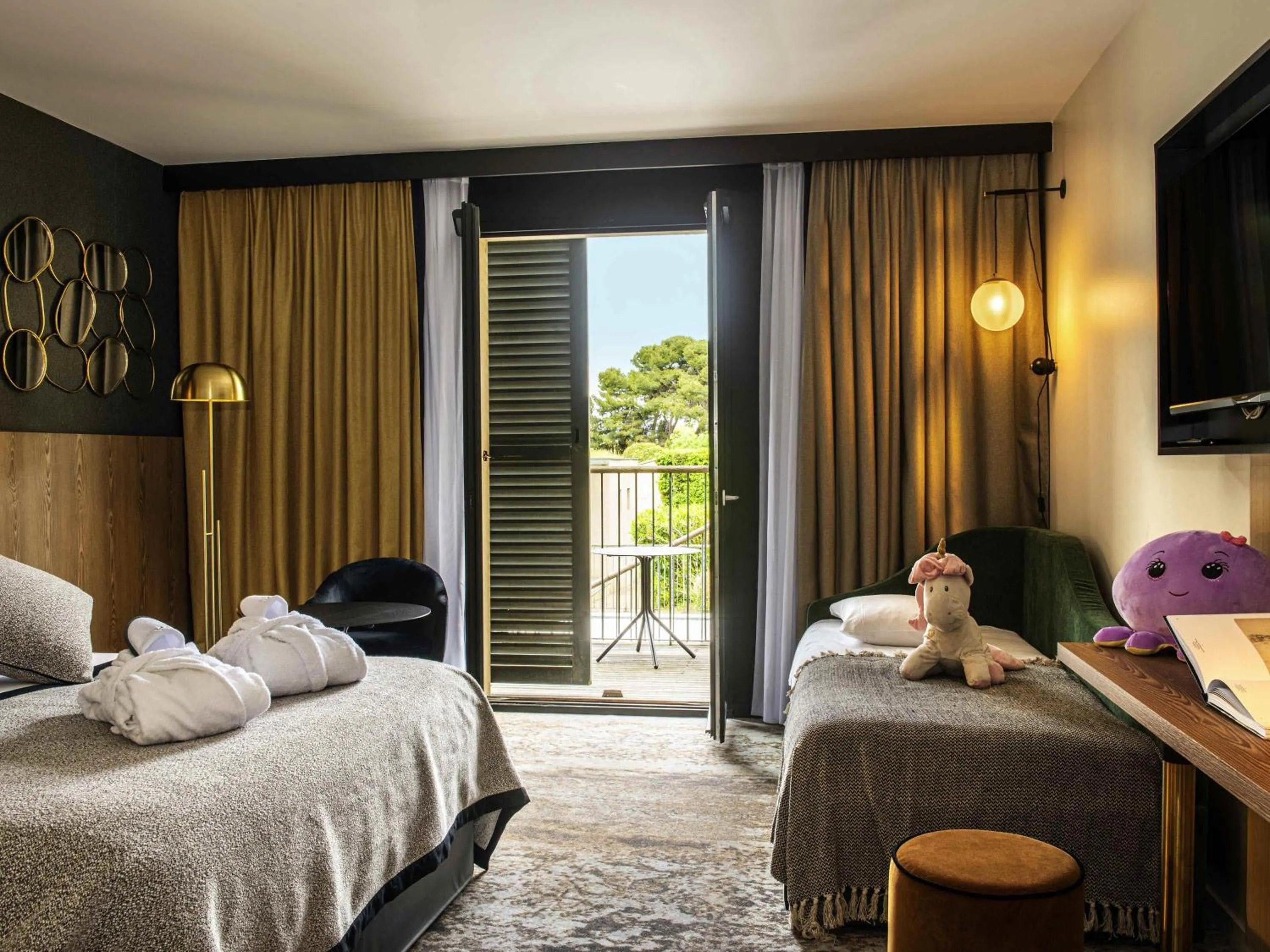 Other, Bed in Mercure Carcassonne La Cité