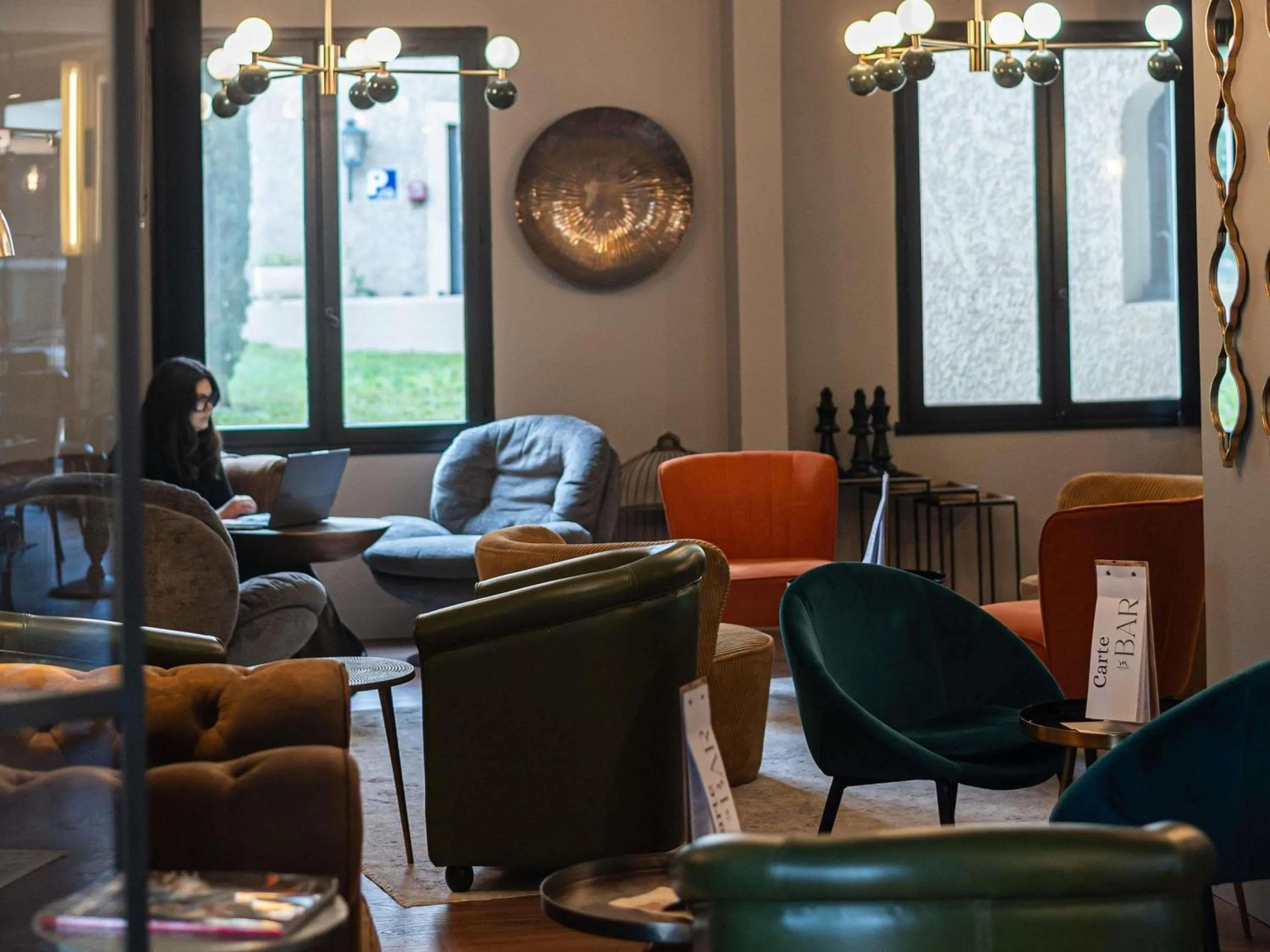 Lounge or bar in Mercure Carcassonne La Cité