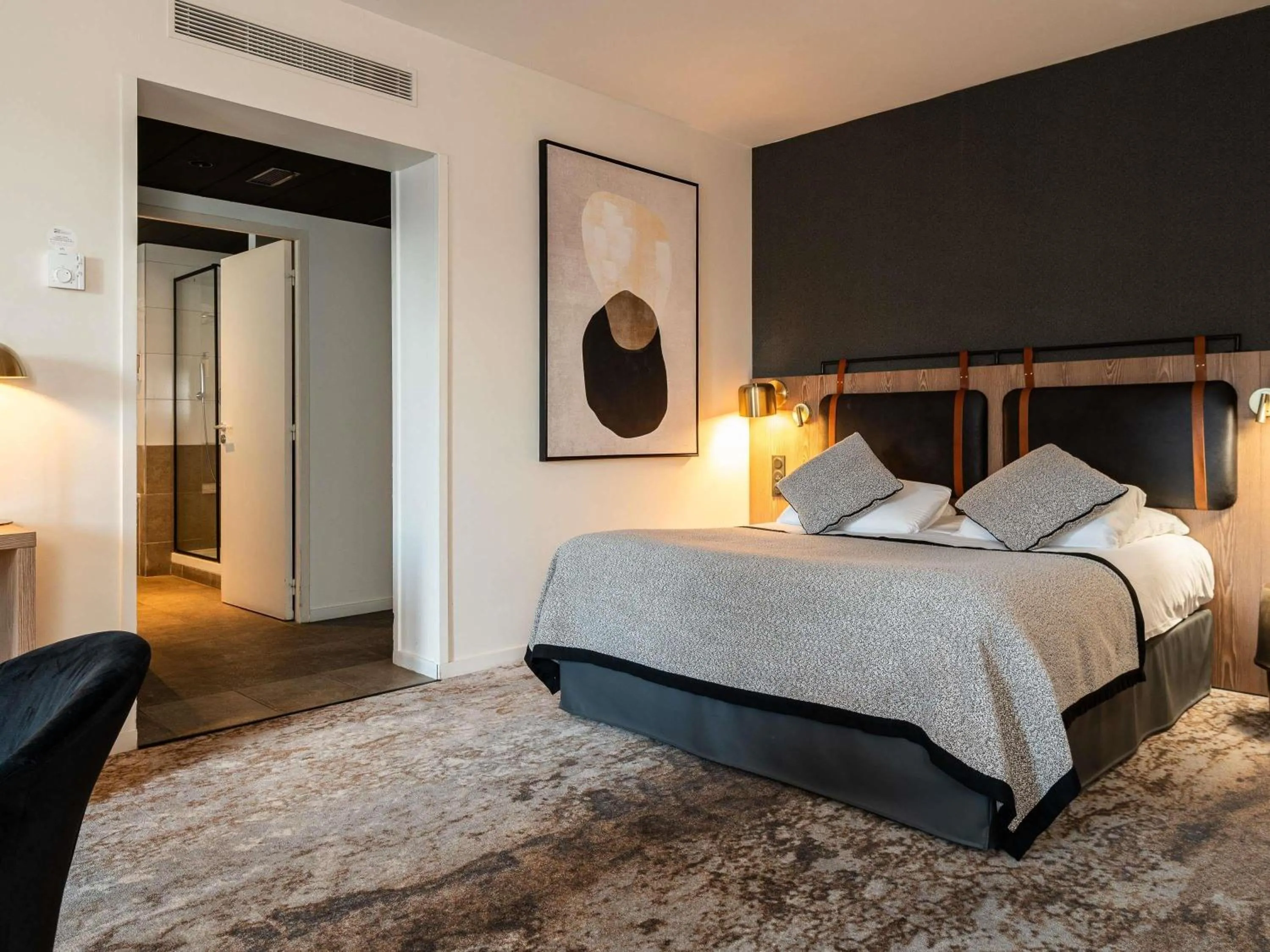 Bedroom, Bed in Mercure Carcassonne La Cité