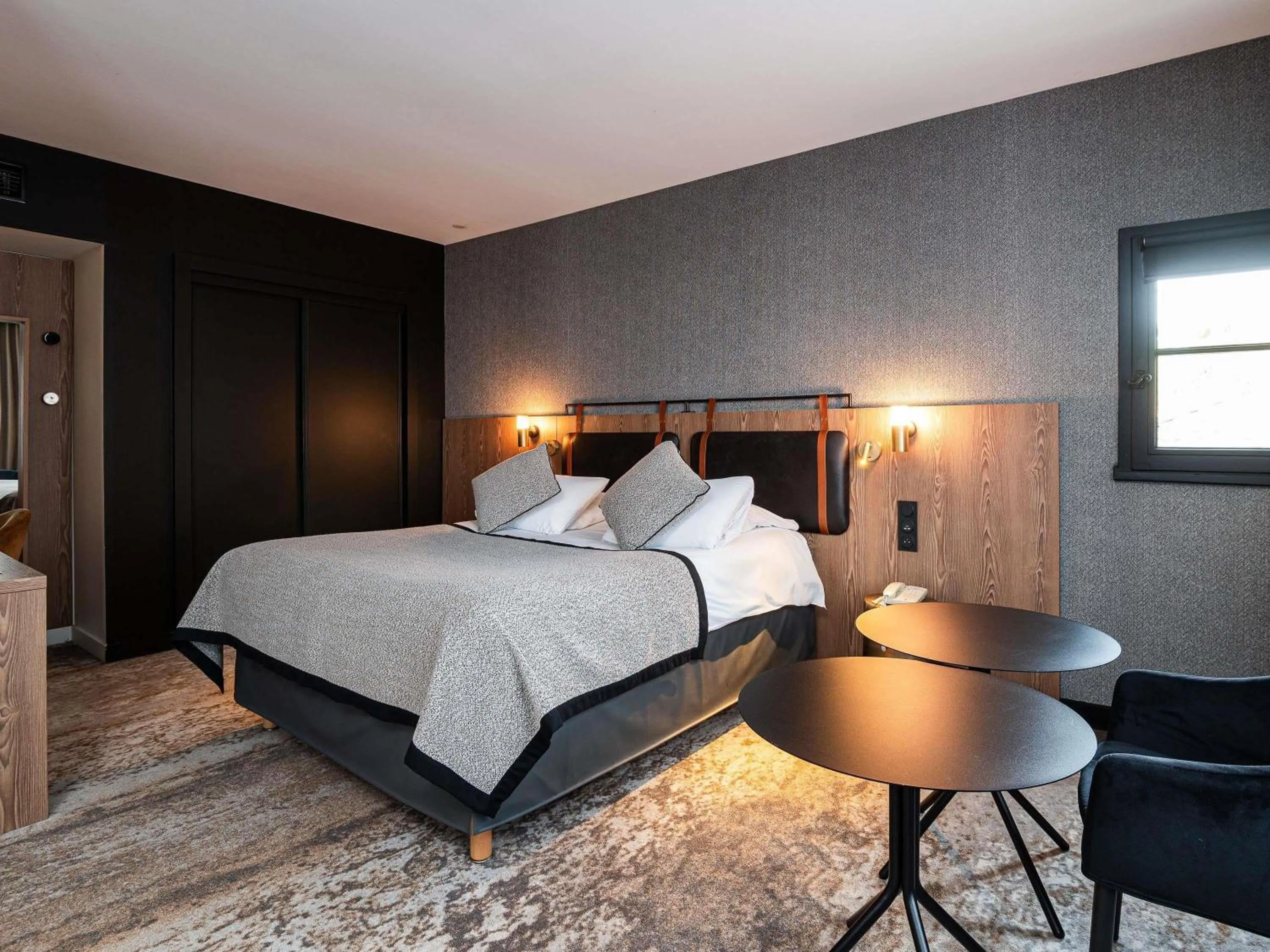 Property building, Bed in Mercure Carcassonne La Cité