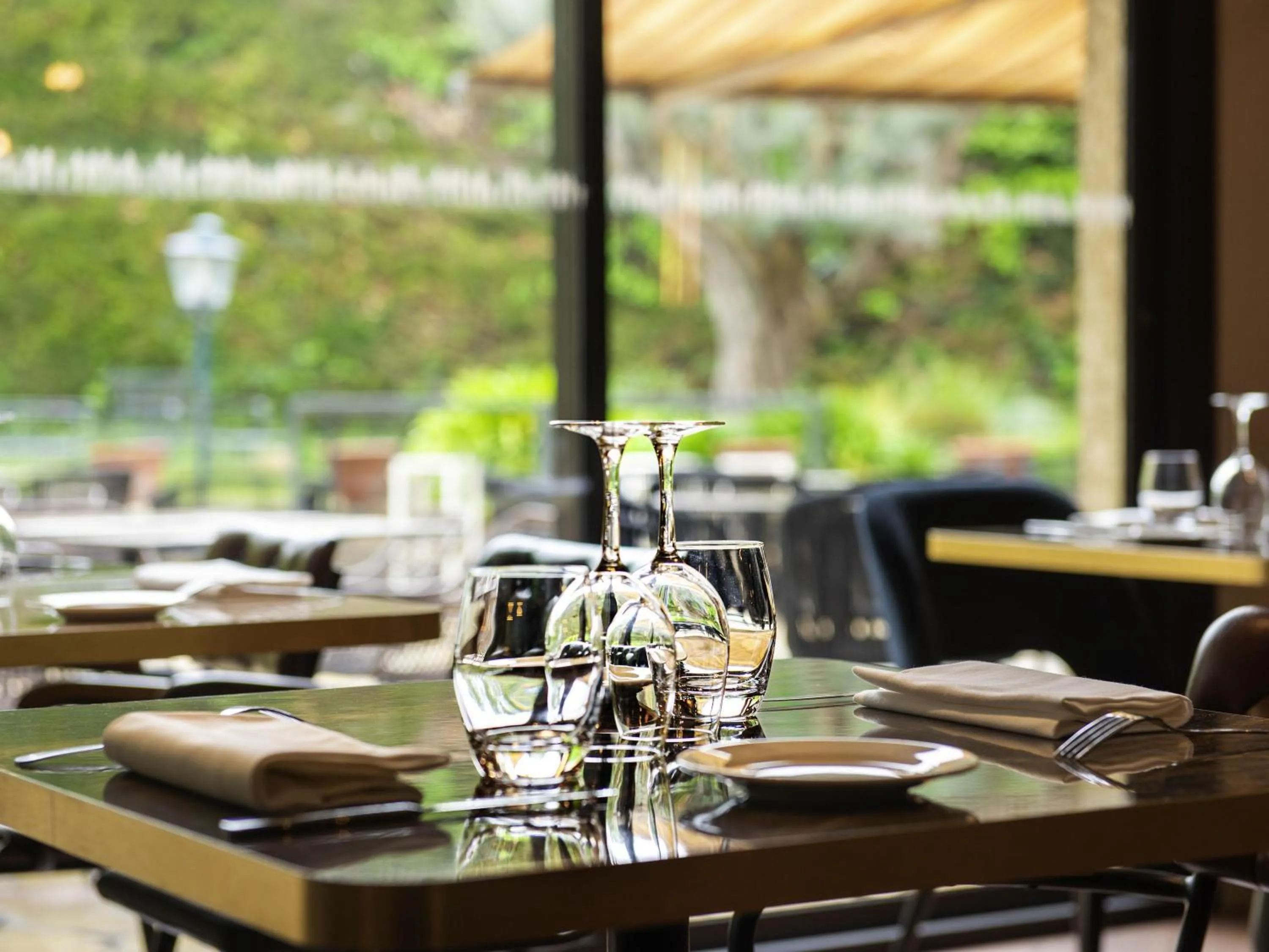 Restaurant/places to eat in Mercure Carcassonne La Cité