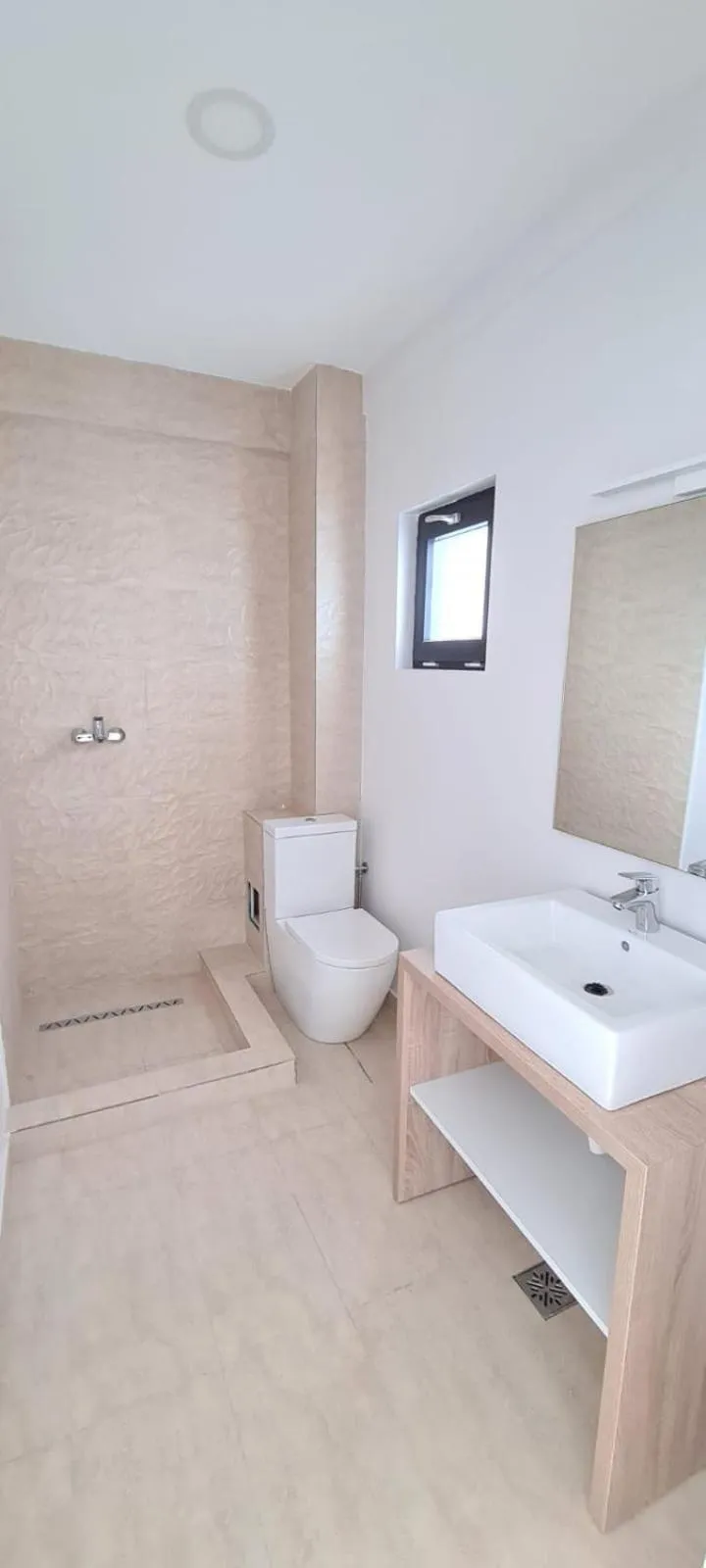 Property building in Vila Arthur