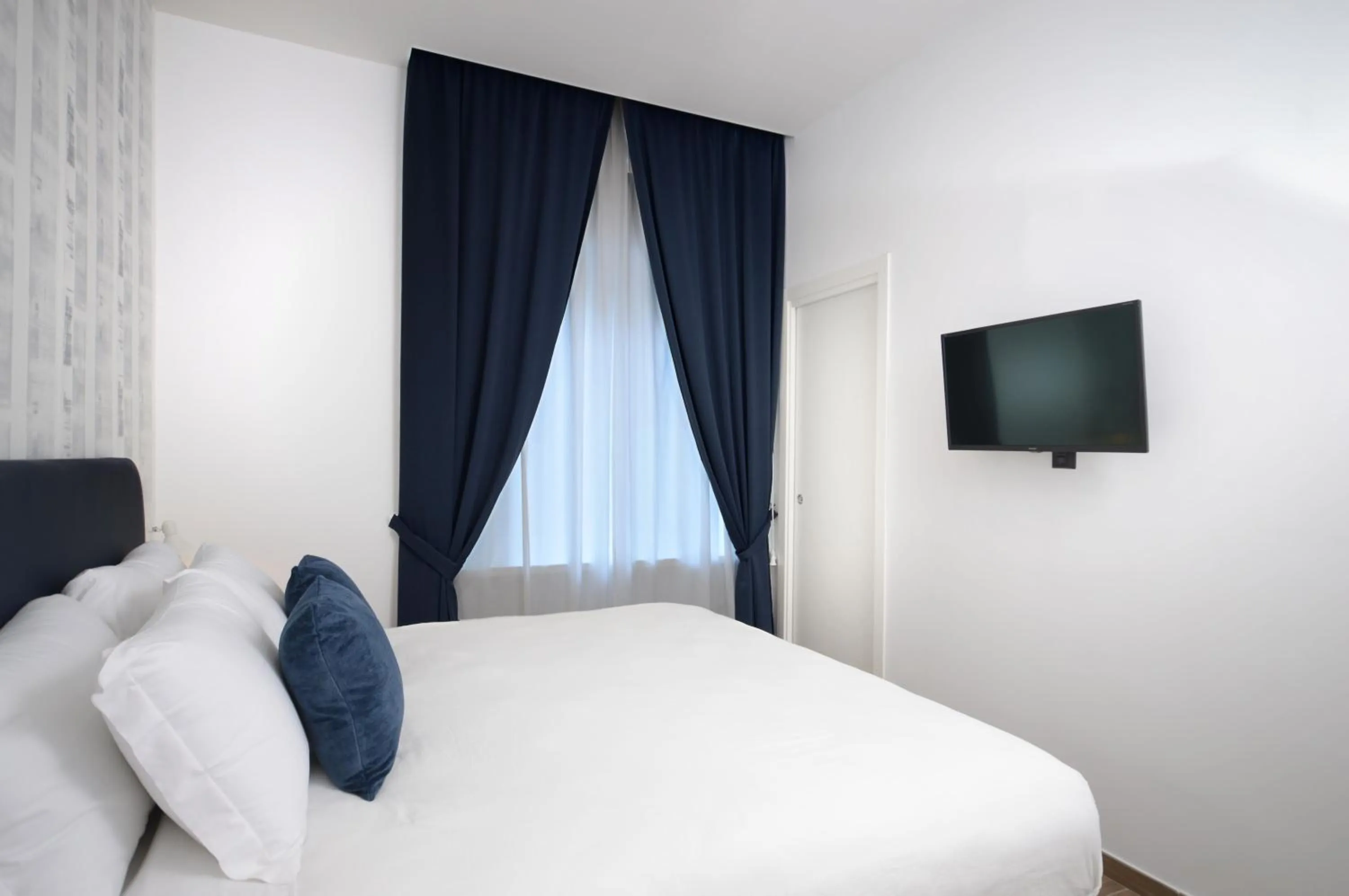 Photo of the whole room, Bed in Napoliseason Rooms & Breakfast